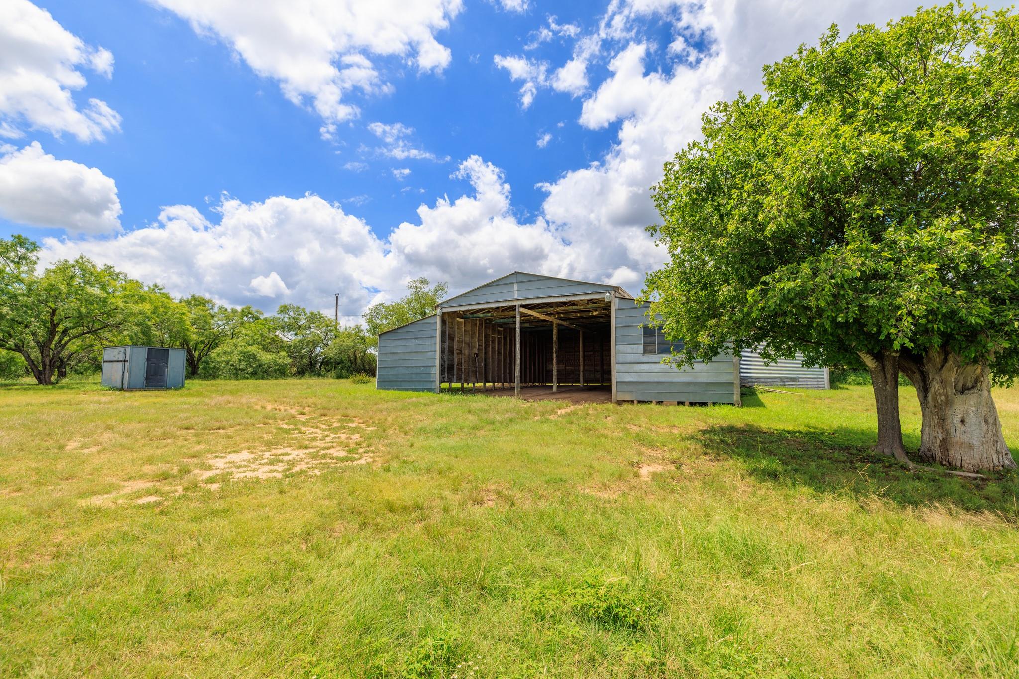 341 River View Rd Property Photo 6