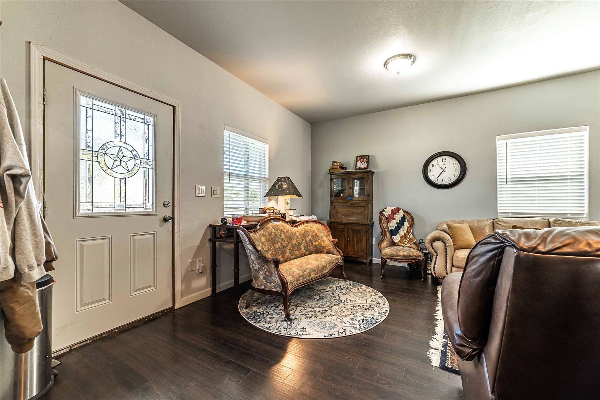 570 Poncho St Property Photo 6