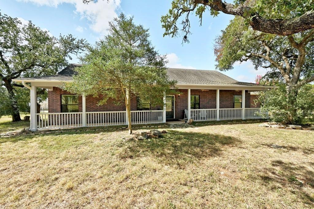 200 Oak Hollow Ln Property Photo 9
