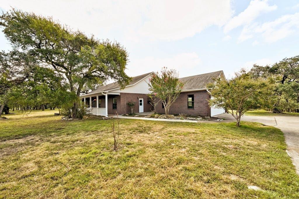 200 Oak Hollow Ln Property Photo 10