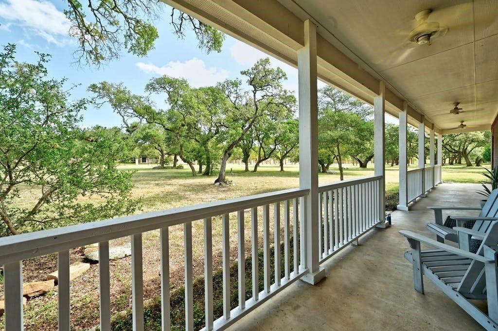 200 Oak Hollow Ln Property Photo 11