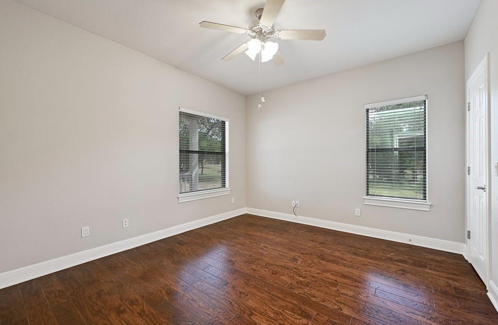 200 Oak Hollow Ln Property Photo 26