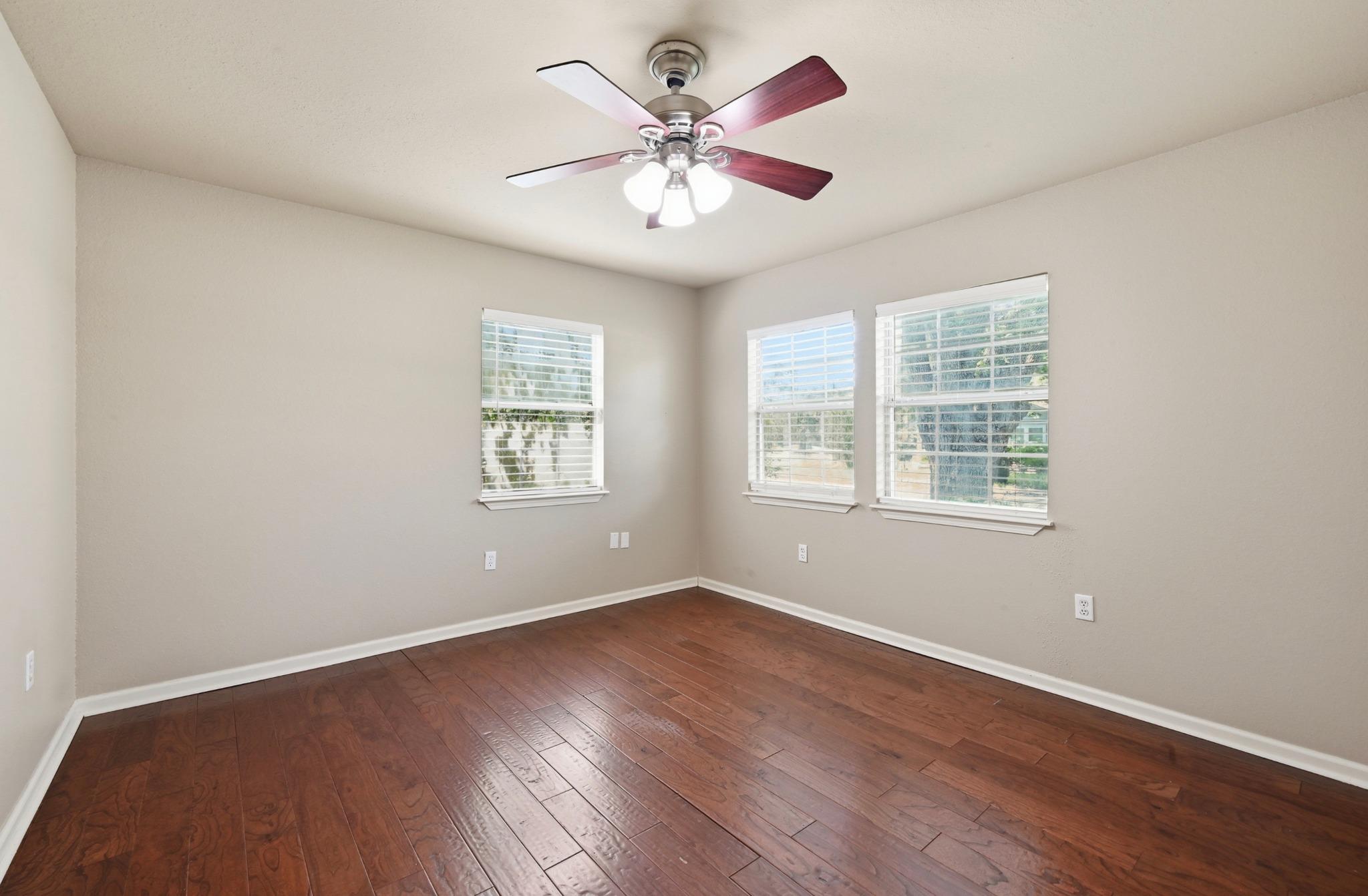 1127 Parr St Property Photo 10