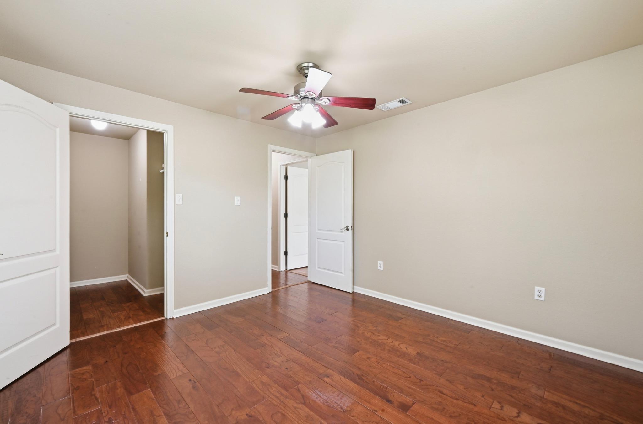 1127 Parr St Property Photo 11