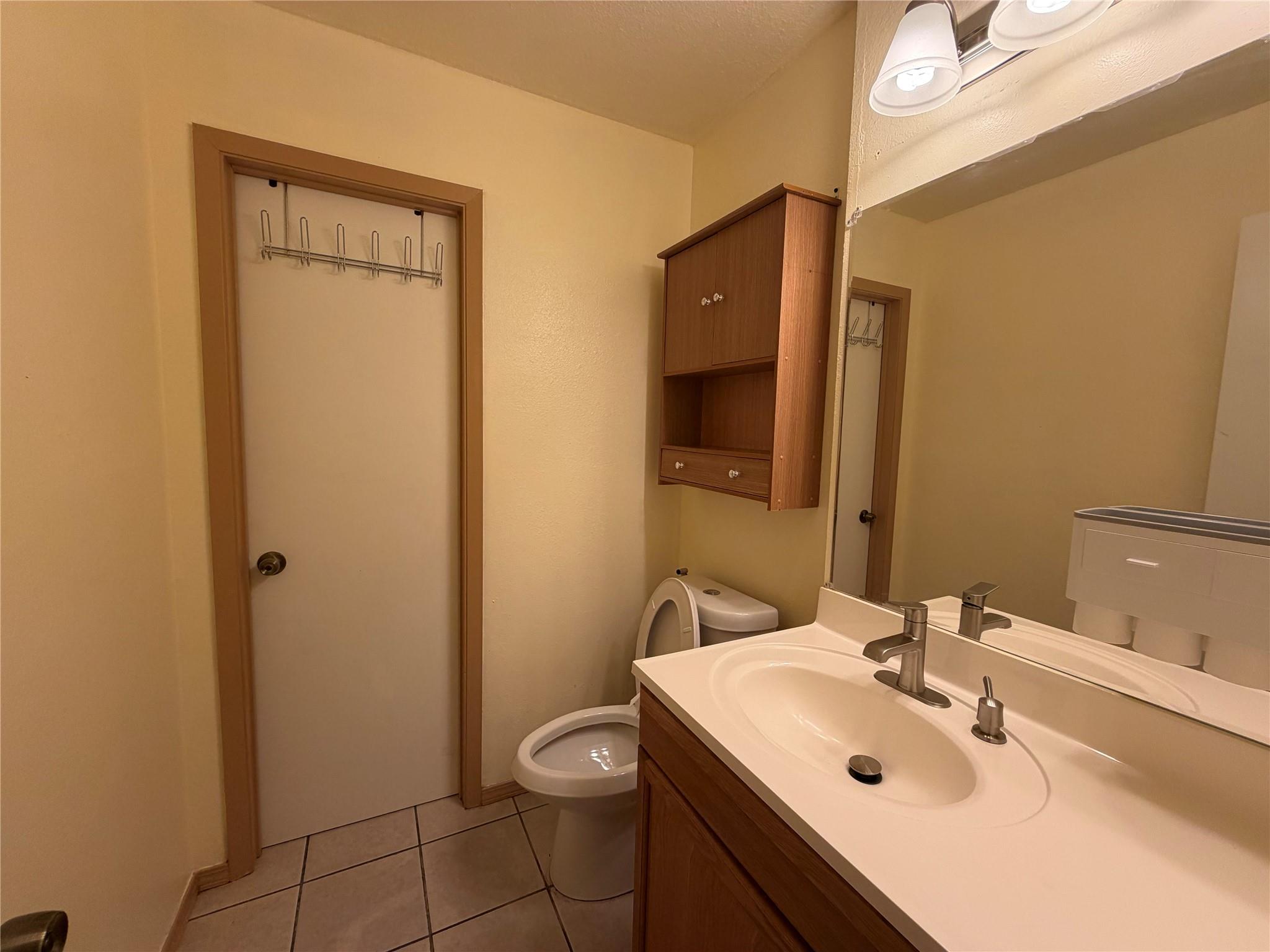 1200 Warrington Dr Property Photo 9