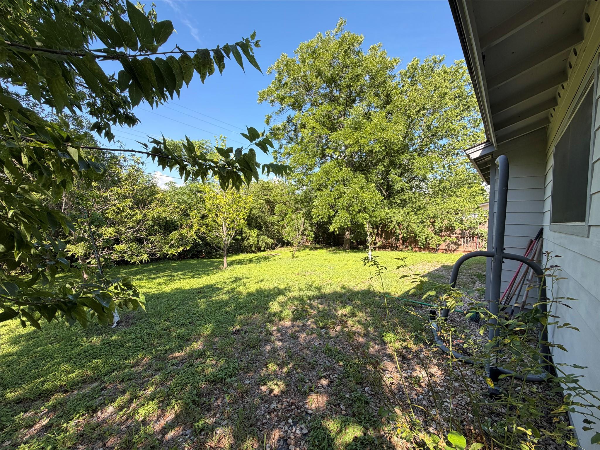 1200 Warrington Dr Property Photo 11
