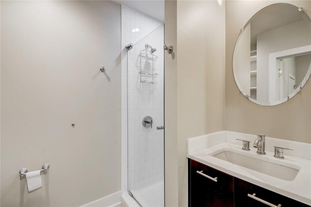 603 Davis St 2010 Property Photo 24