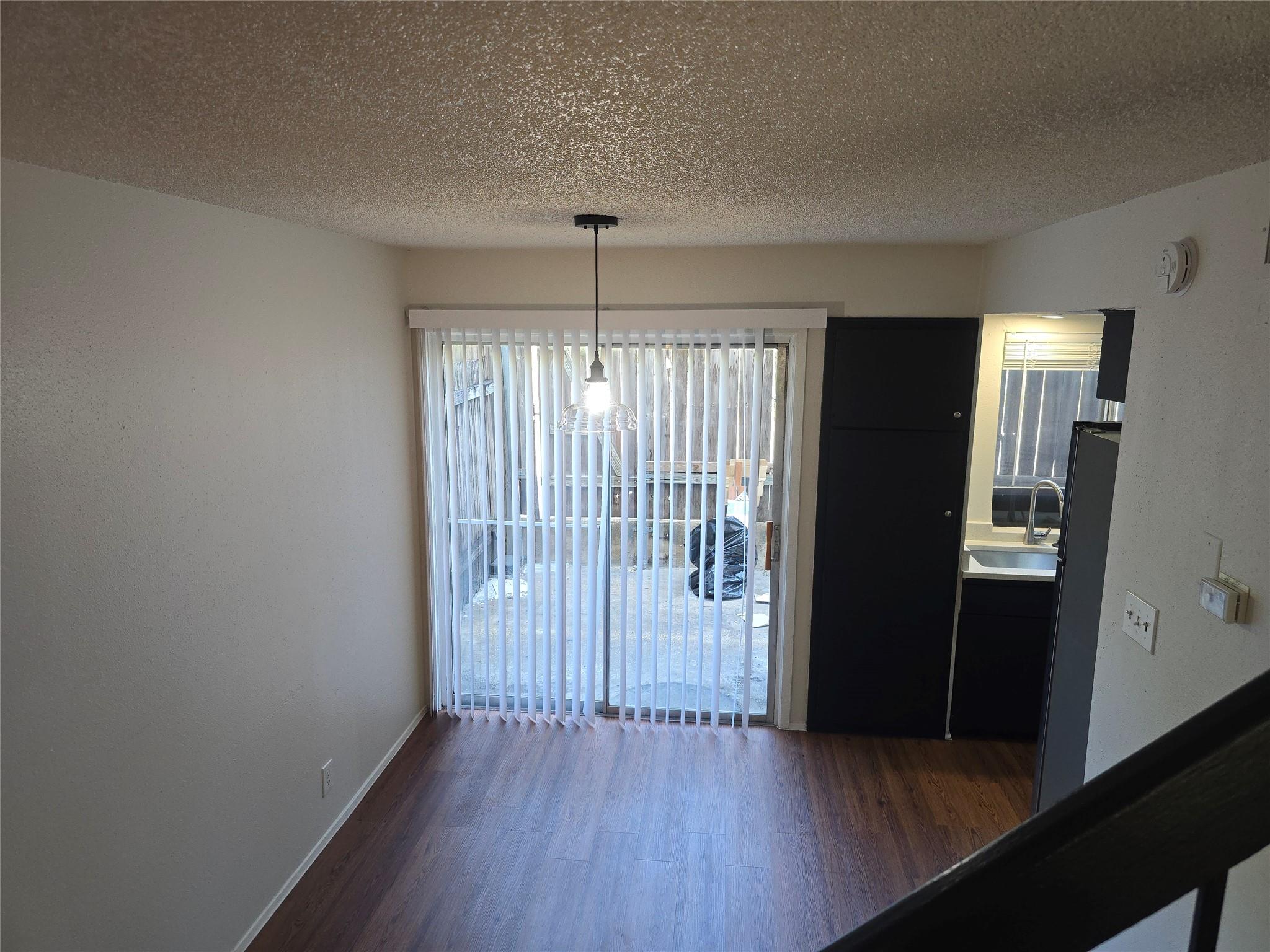 7108 Creekside Dr #b Property Photo 4