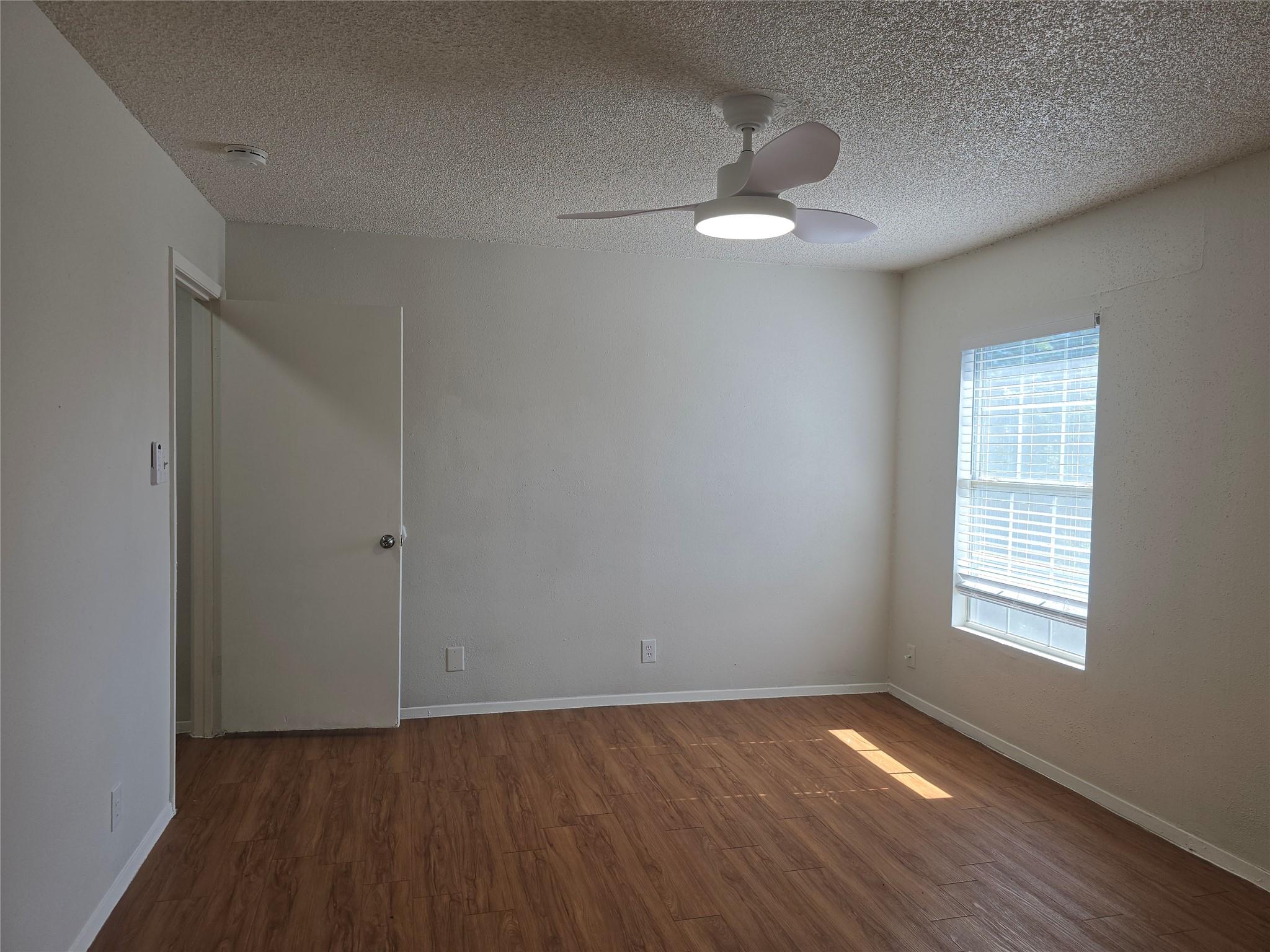 7108 Creekside Dr #b Property Photo 11