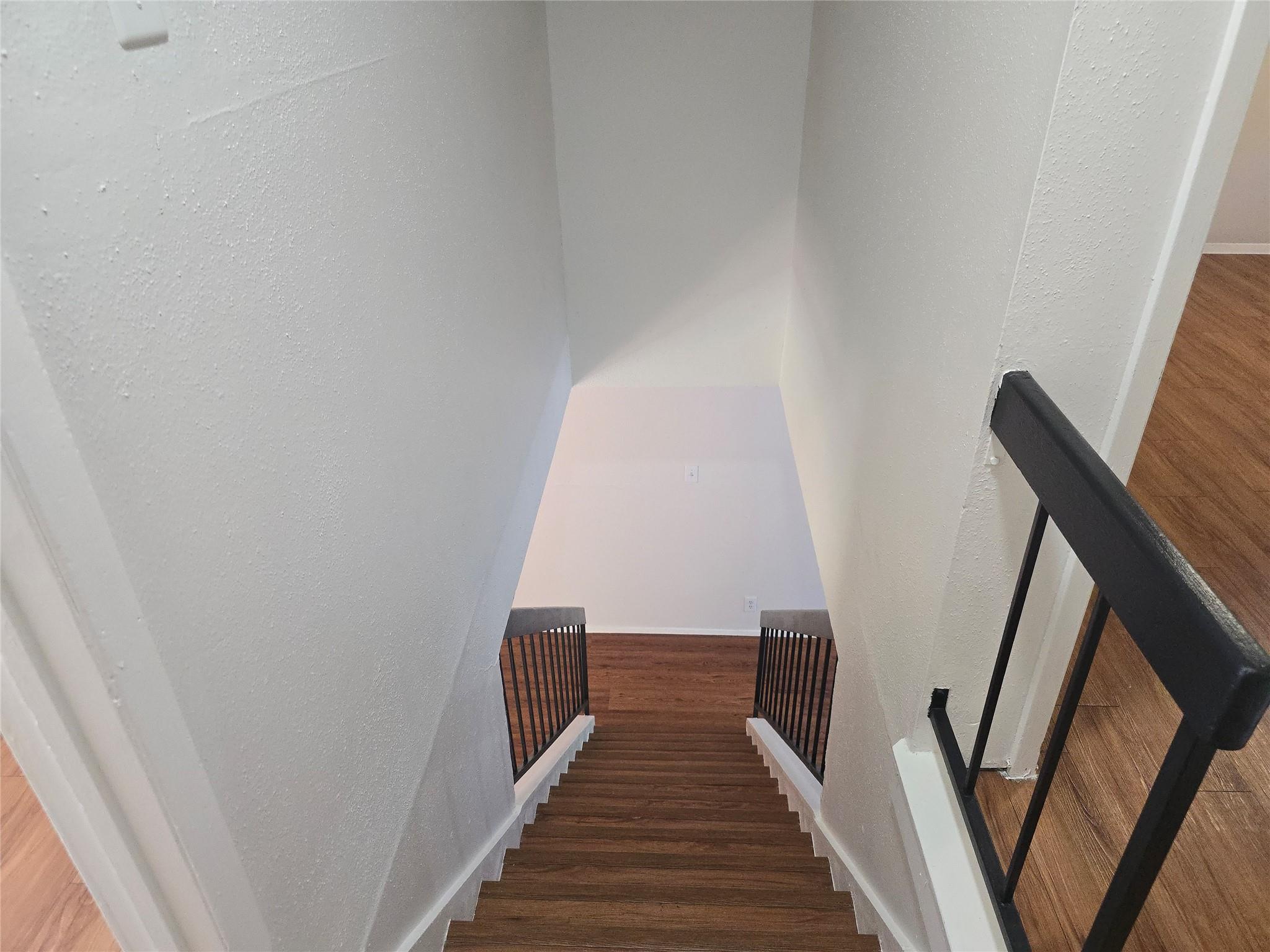 7108 Creekside Dr #b Property Photo 15