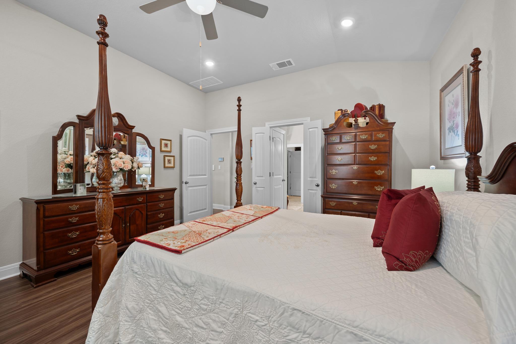 2105 Prairie Oaks Dr Property Photo 23