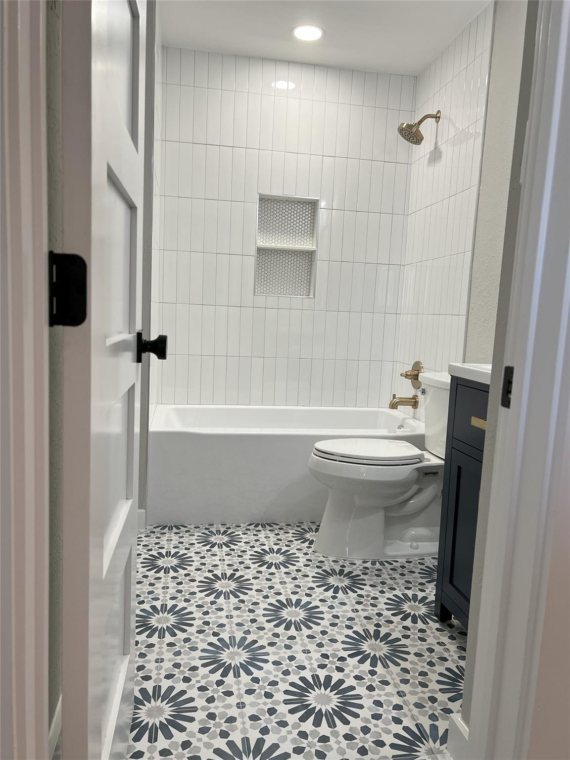1411 Atterbury Ln Property Photo 10