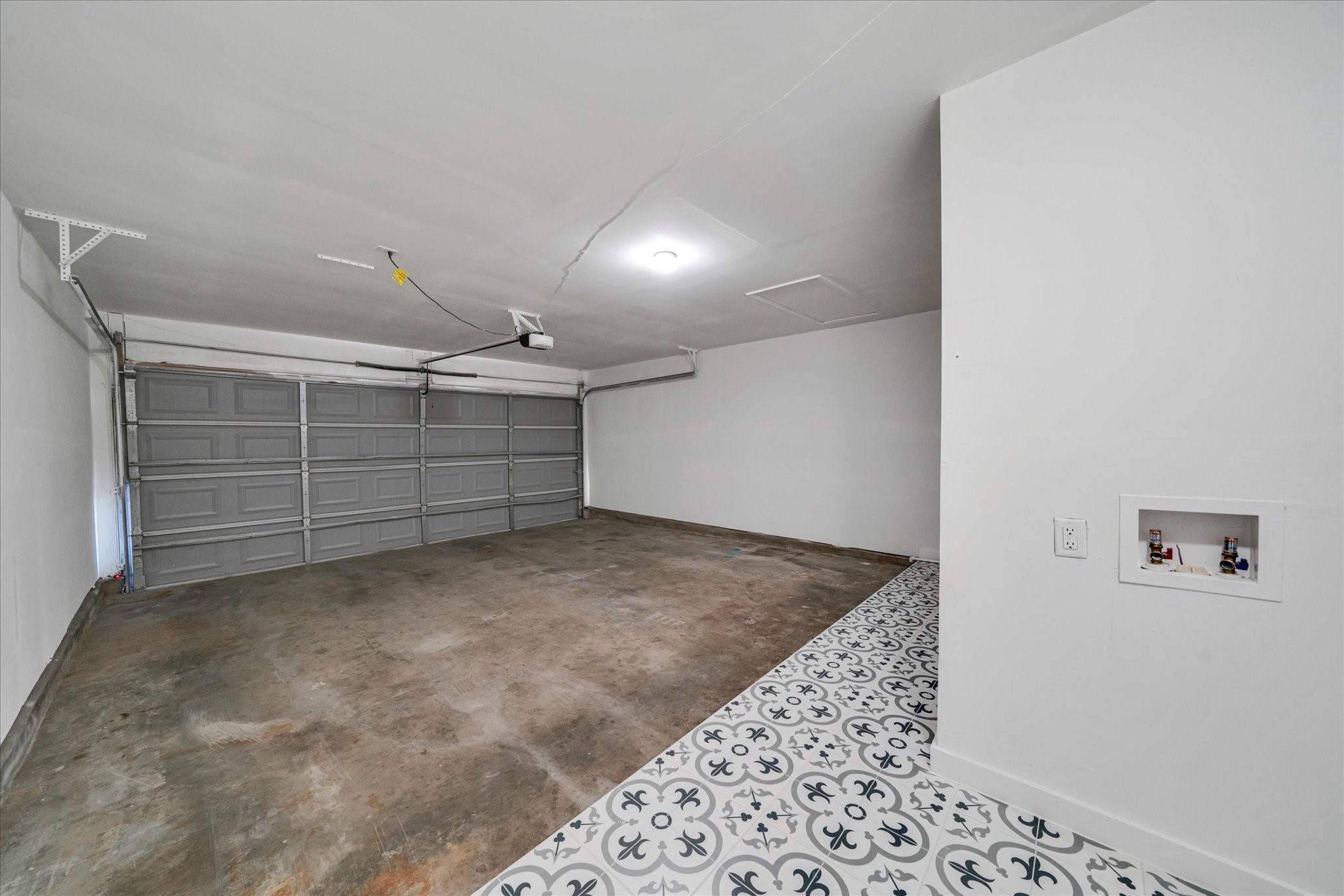 1411 Atterbury Ln Property Photo 26