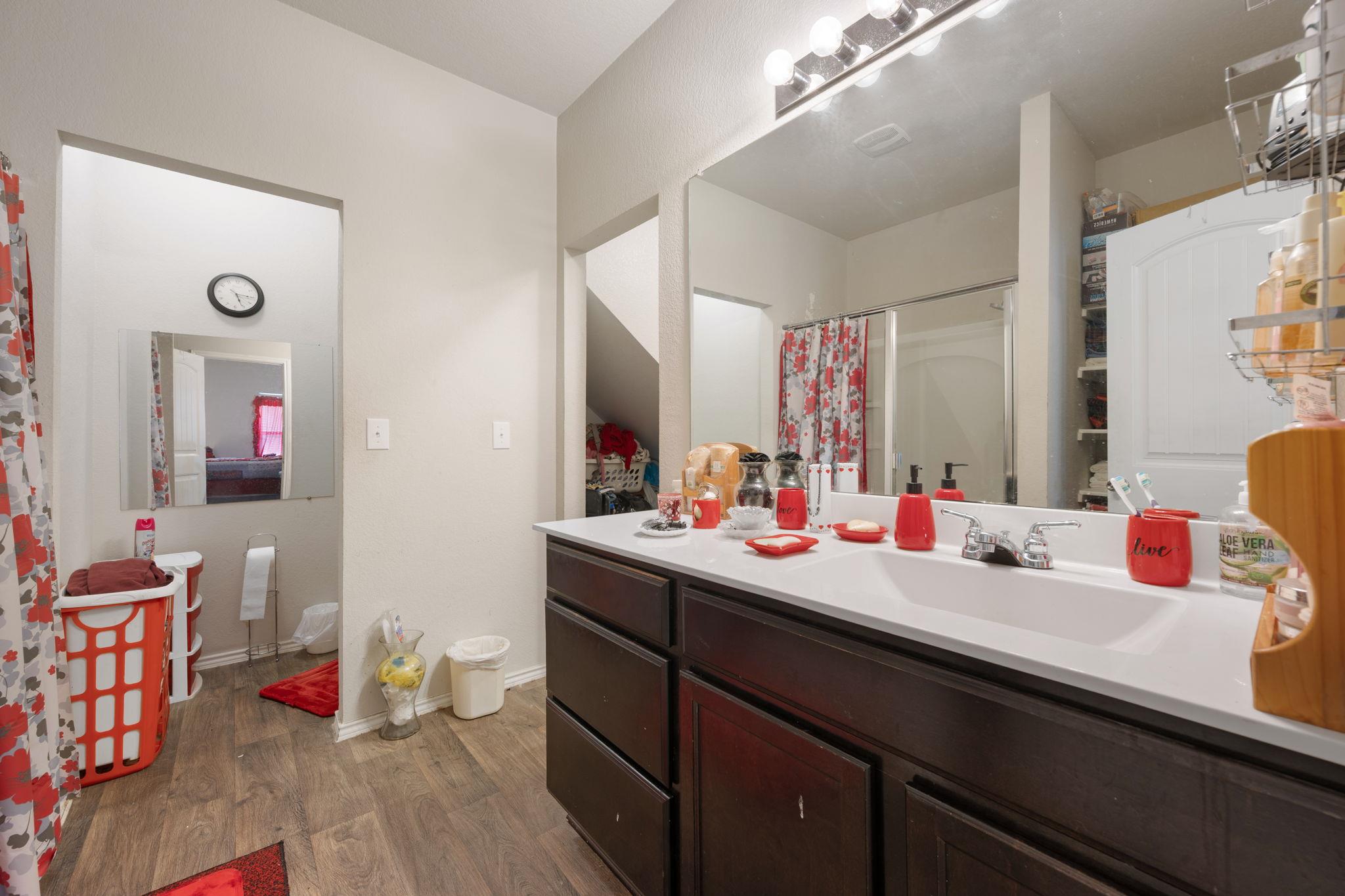 5908 Brampton Ln Property Photo 22