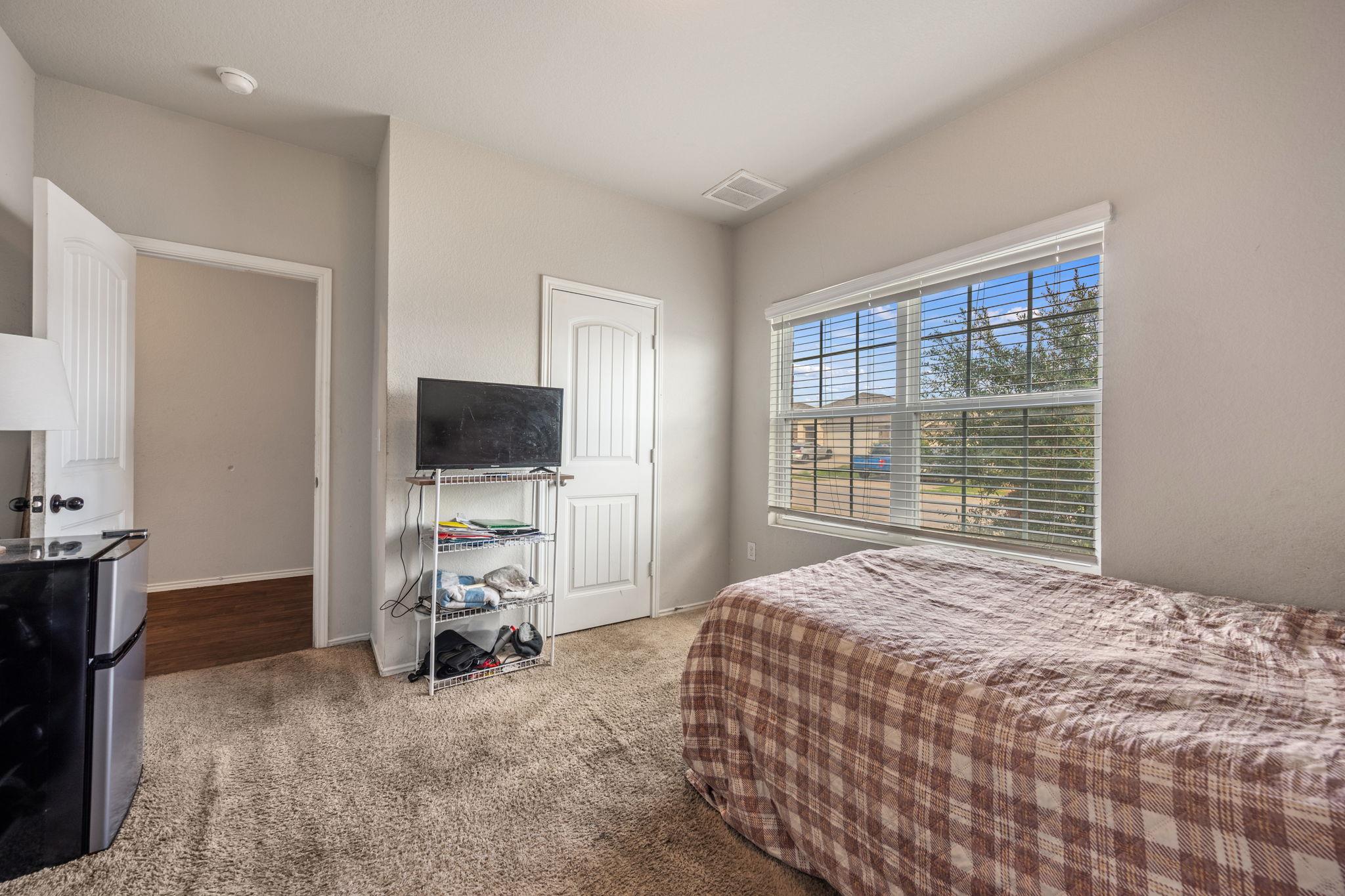 5908 Brampton Ln Property Photo 23