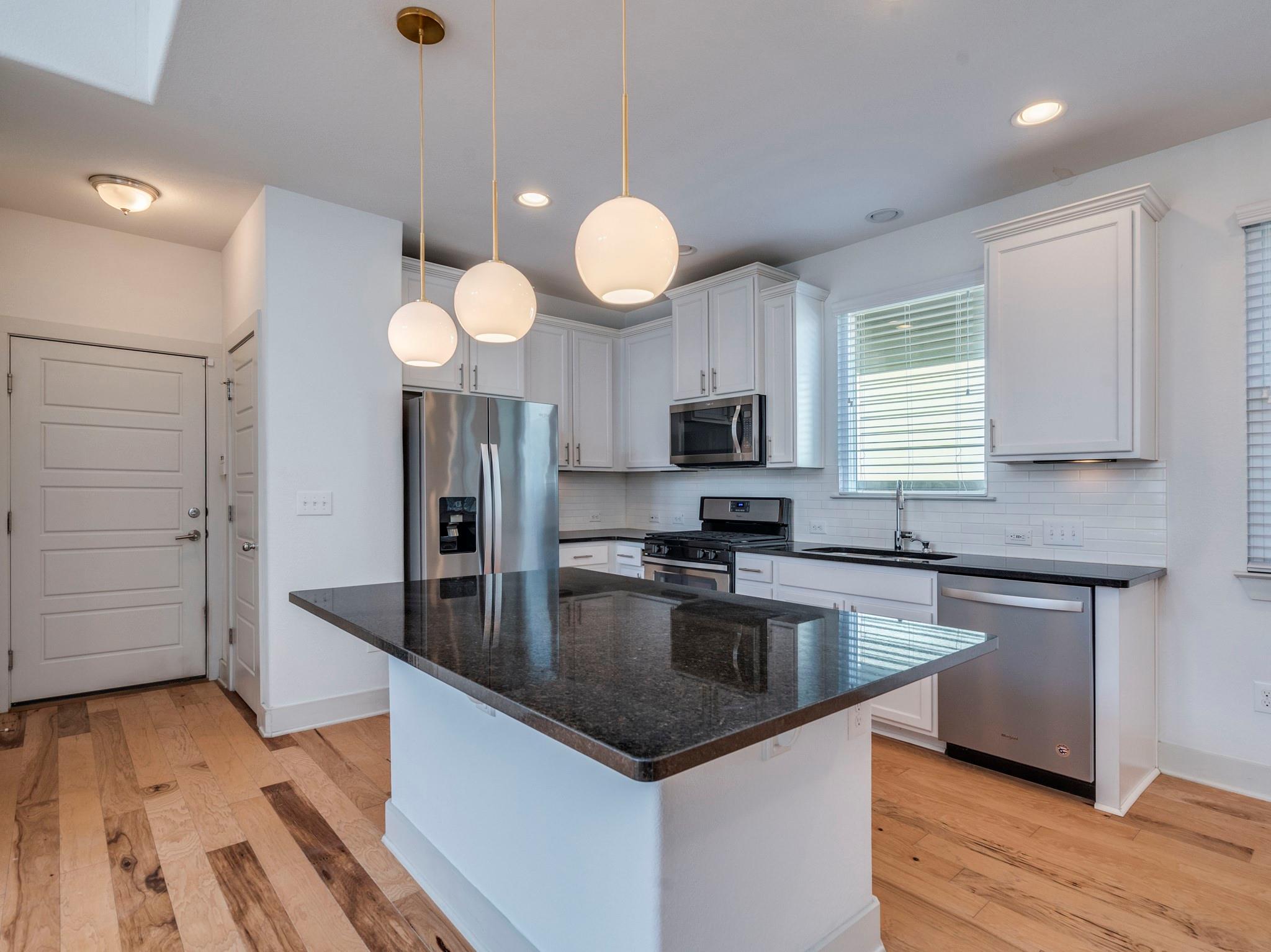 2309 Hermia St Property Photo 11