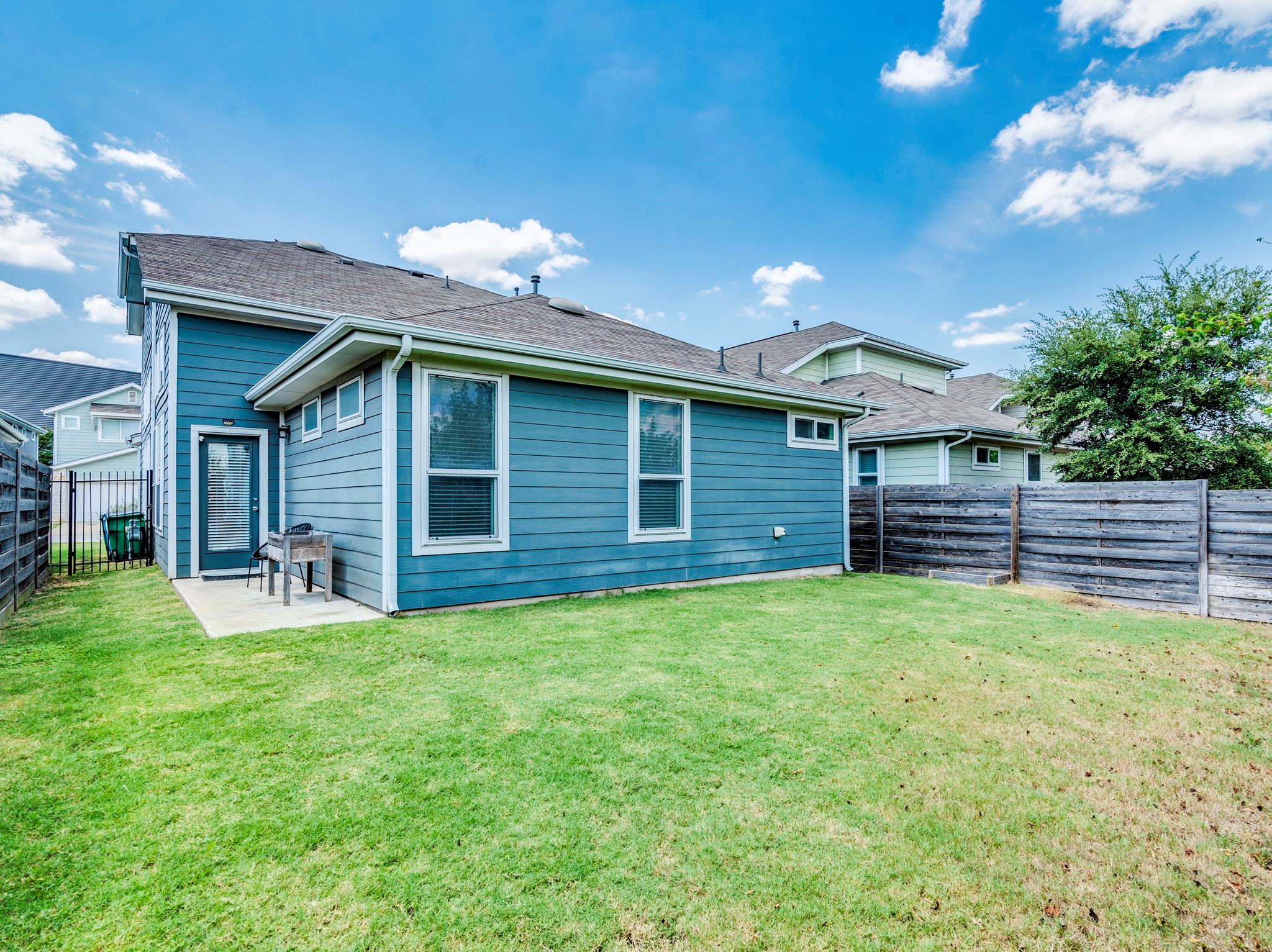 2309 Hermia St Property Photo 28