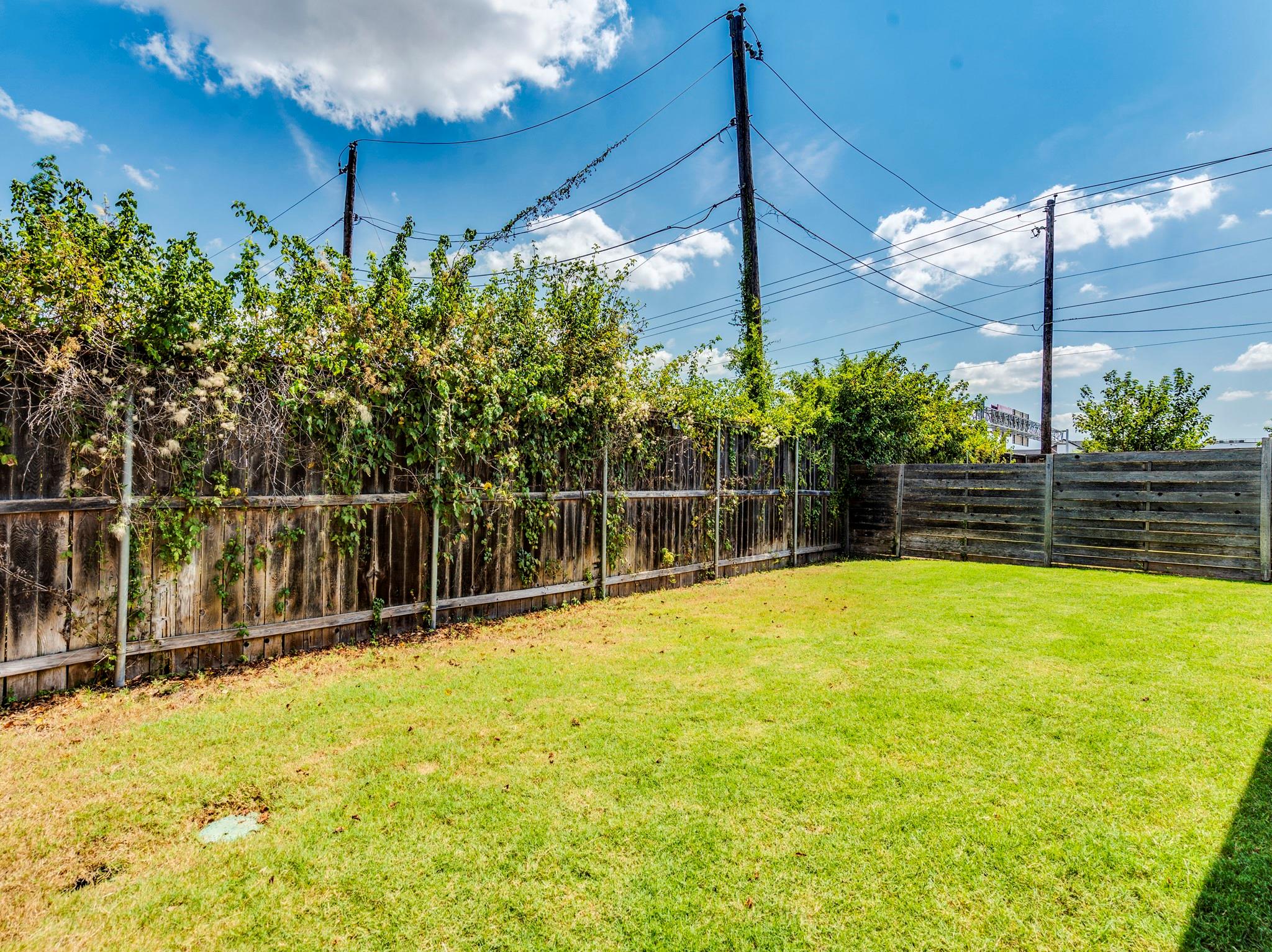 2309 Hermia St Property Photo 30