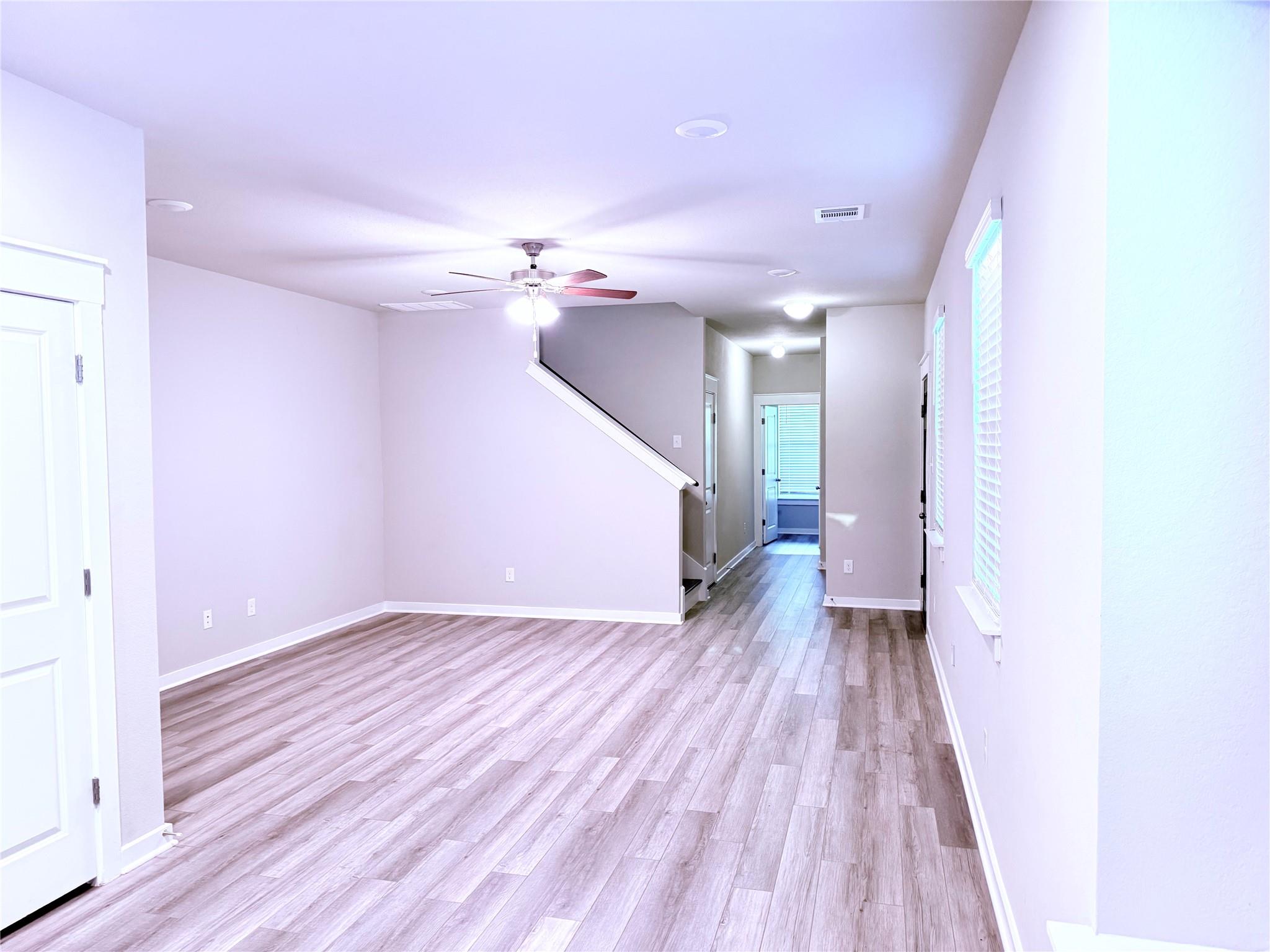 17101c Crane Fly Dr Property Photo 4