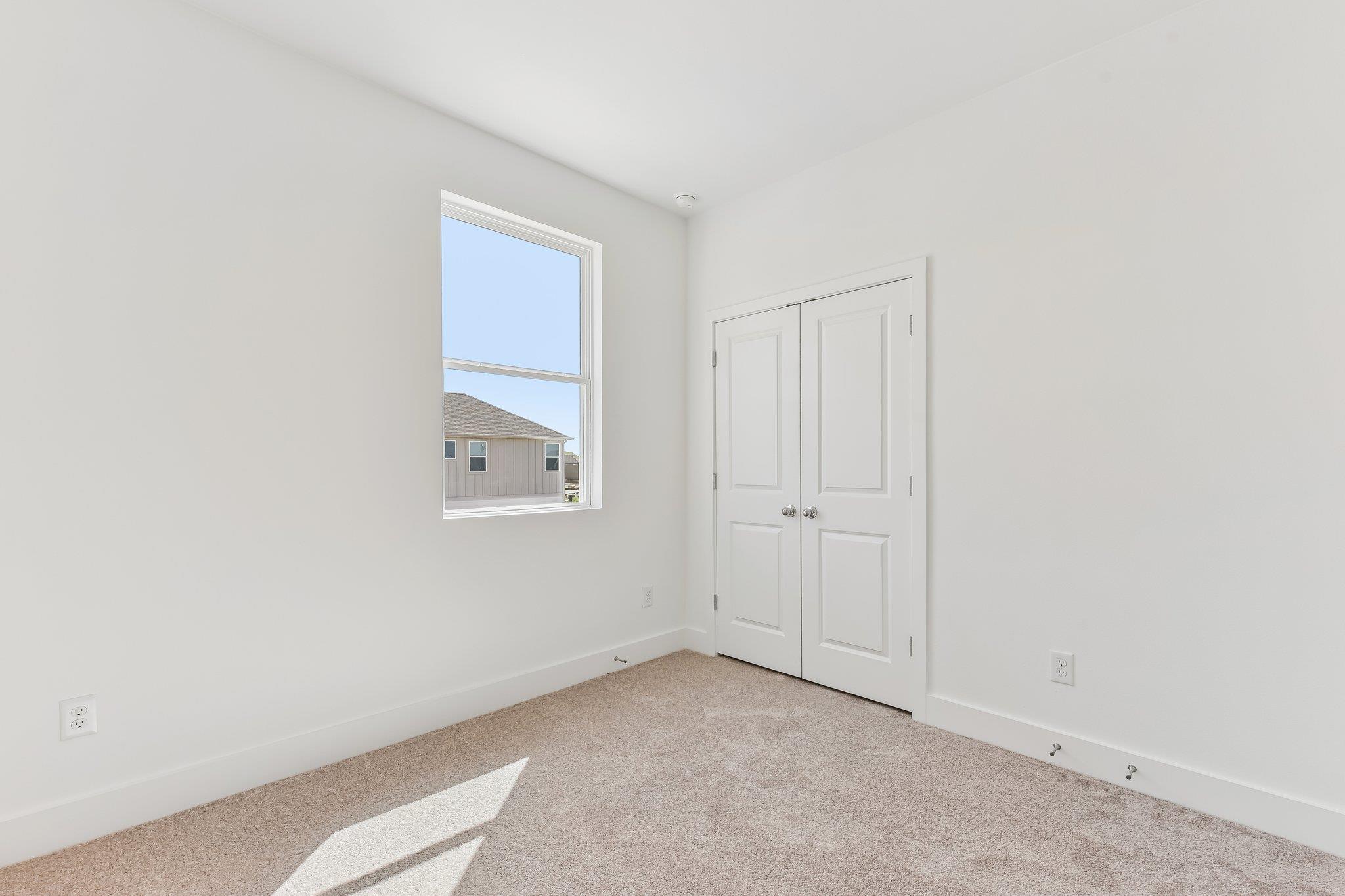 117 Maverick Ave Property Photo 23