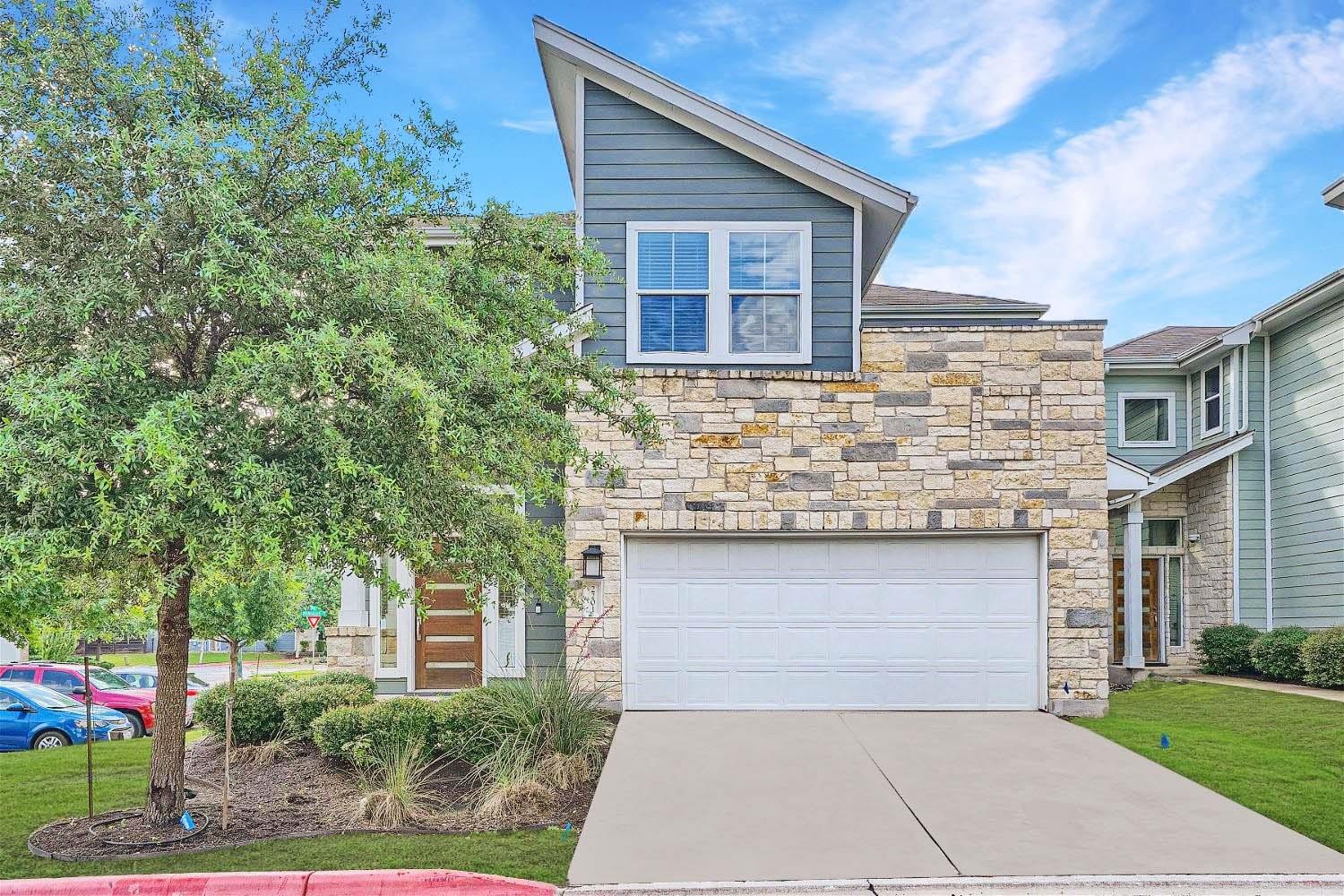 2201 Capulet St Property Photo