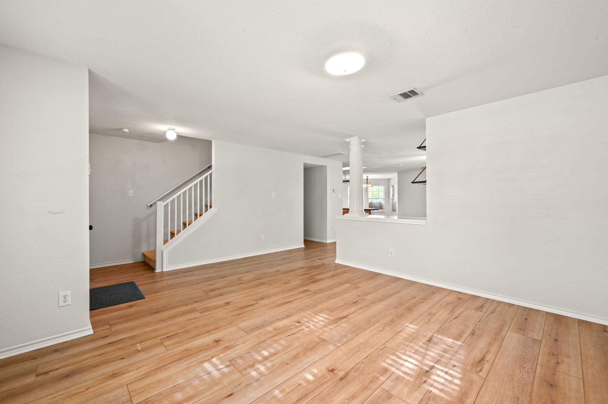 11140 Currin Ln Property Photo 8