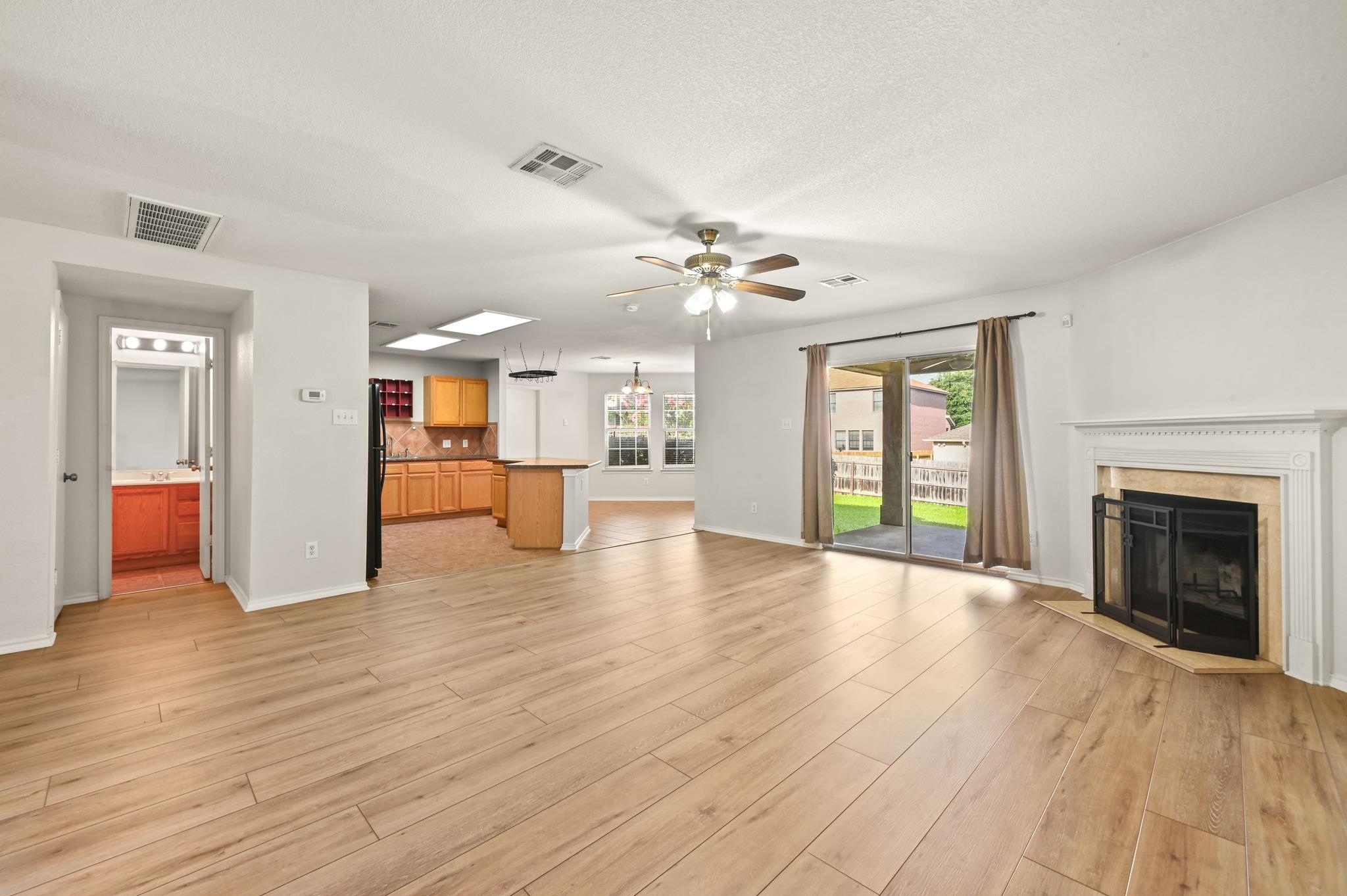 11140 Currin Ln Property Photo 10