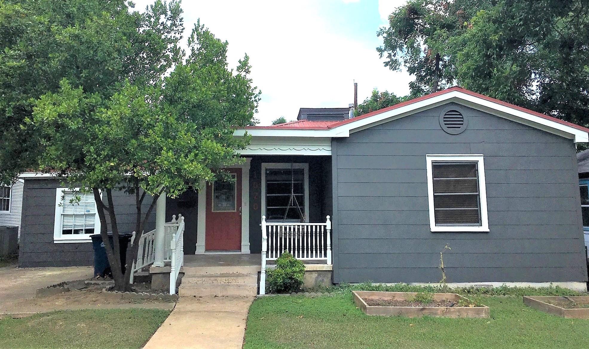 1020 Ellingson Ln Property Photo 1