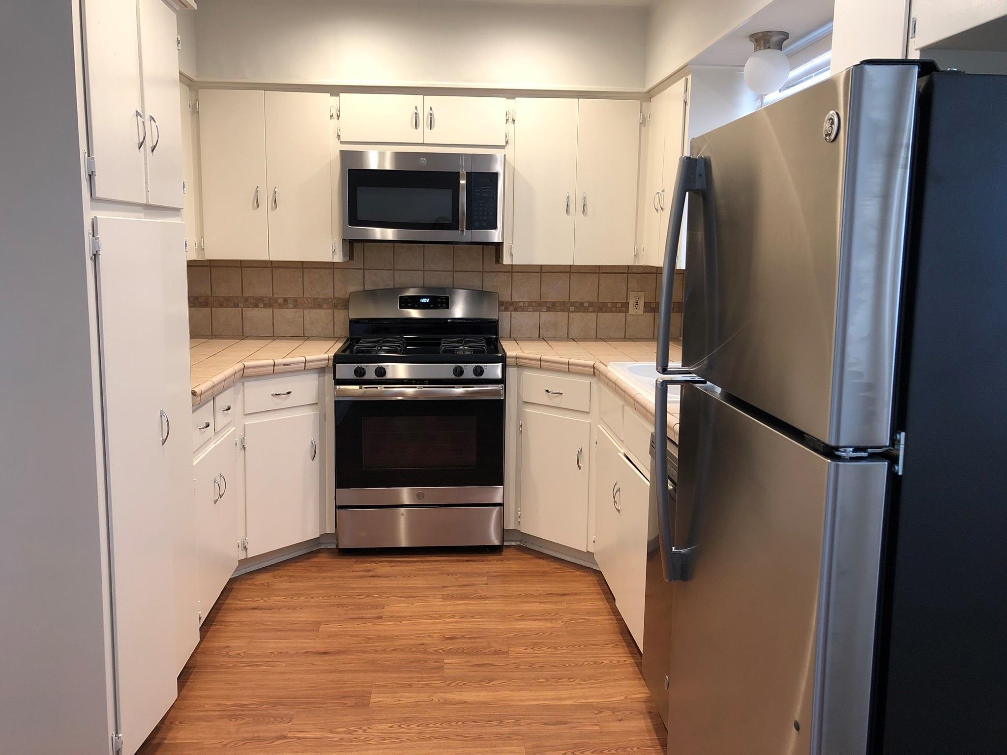 1020 Ellingson Ln Property Photo 3