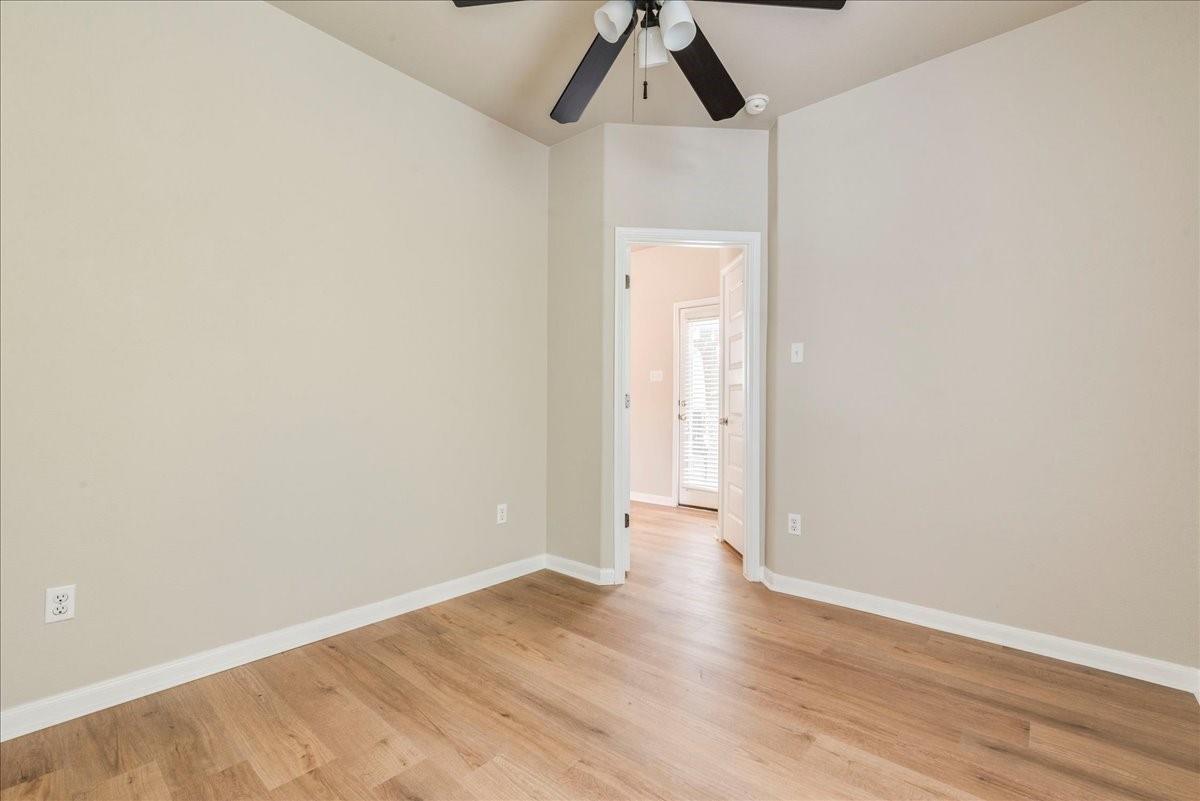 2924 Bond Dr #4c Property Photo 13