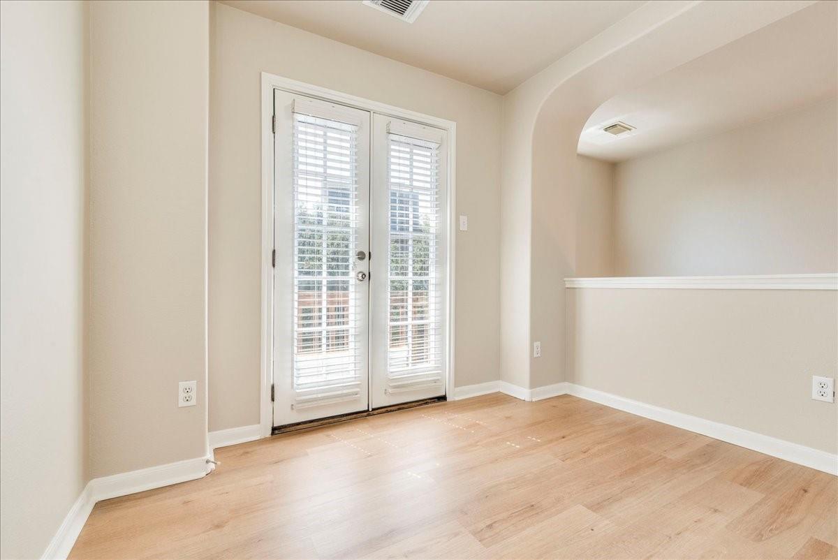 2924 Bond Dr #4c Property Photo 15
