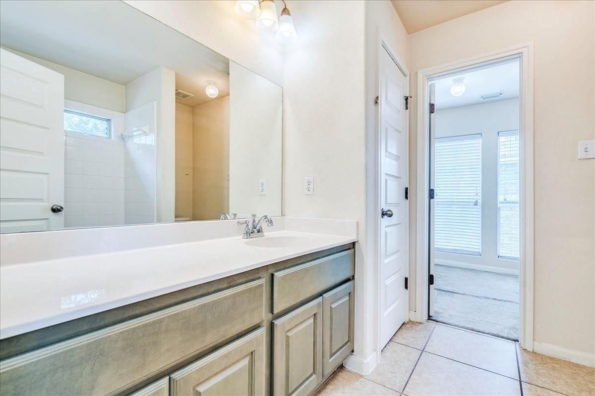 2924 Bond Dr #4c Property Photo 19