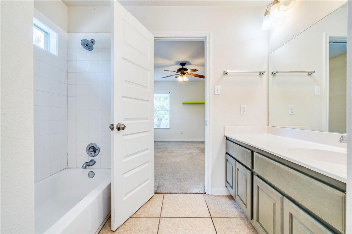 2924 Bond Dr #4c Property Photo 20