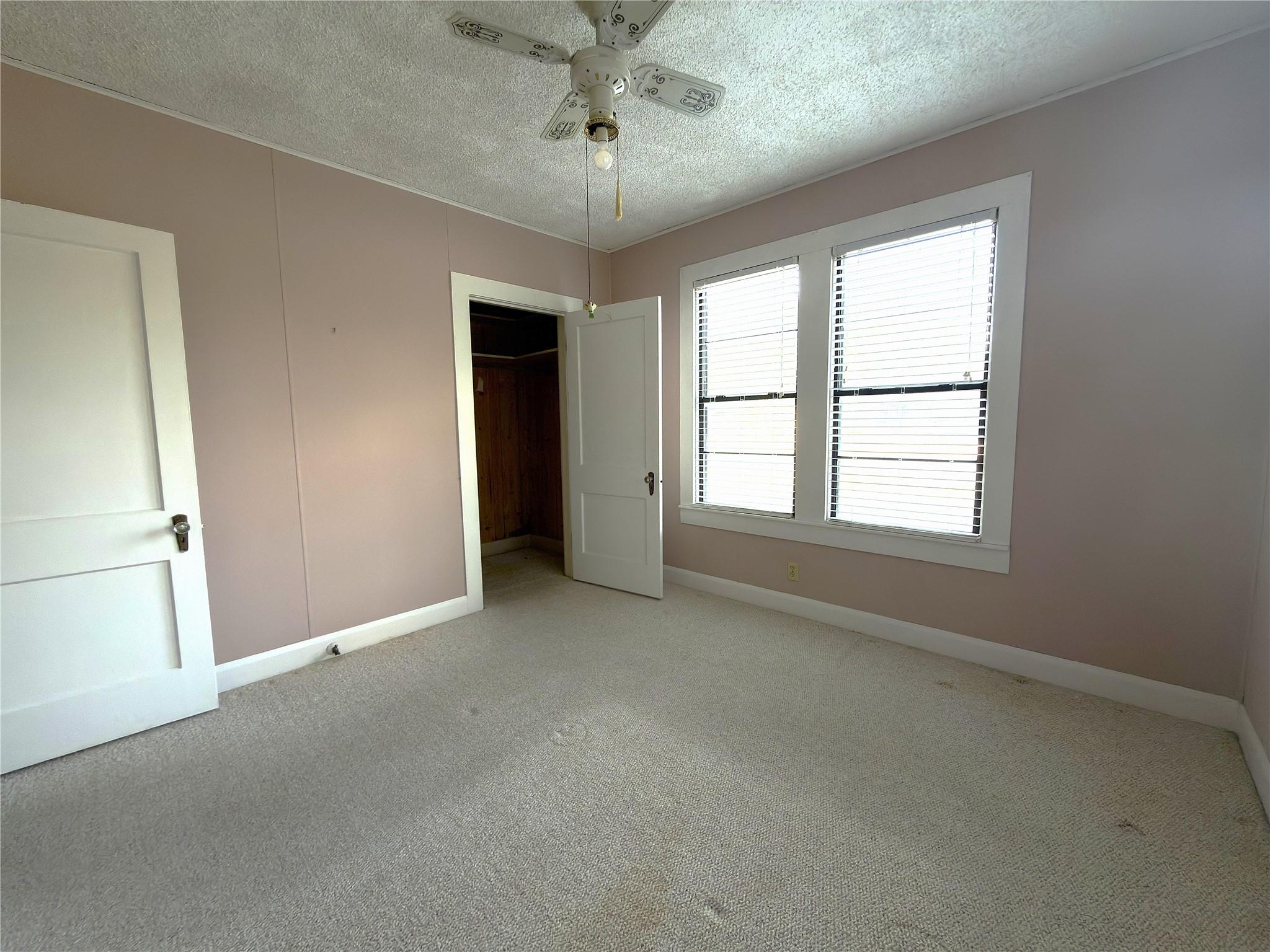 805 Howard St Property Photo 16