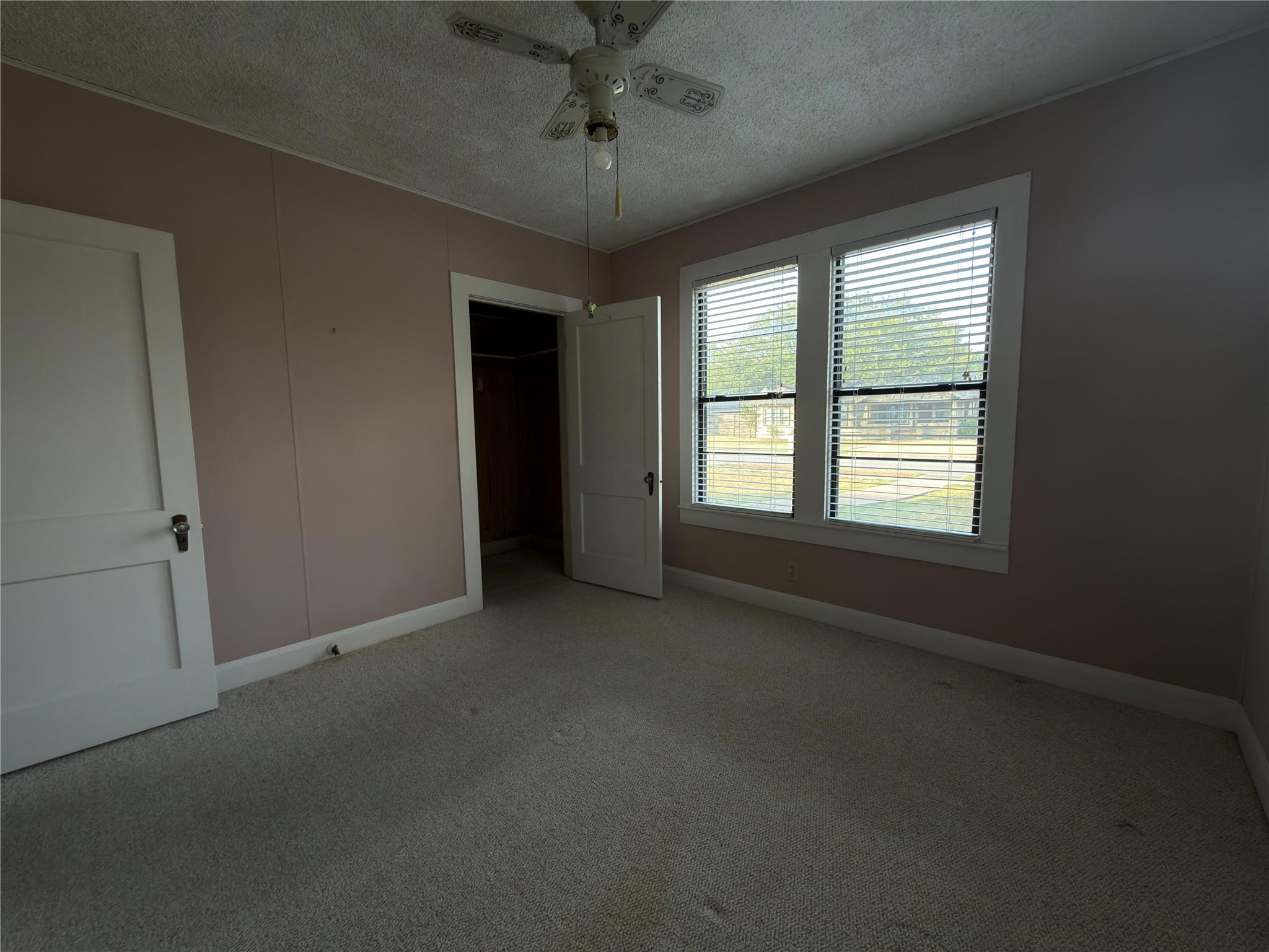 805 Howard St Property Photo 17