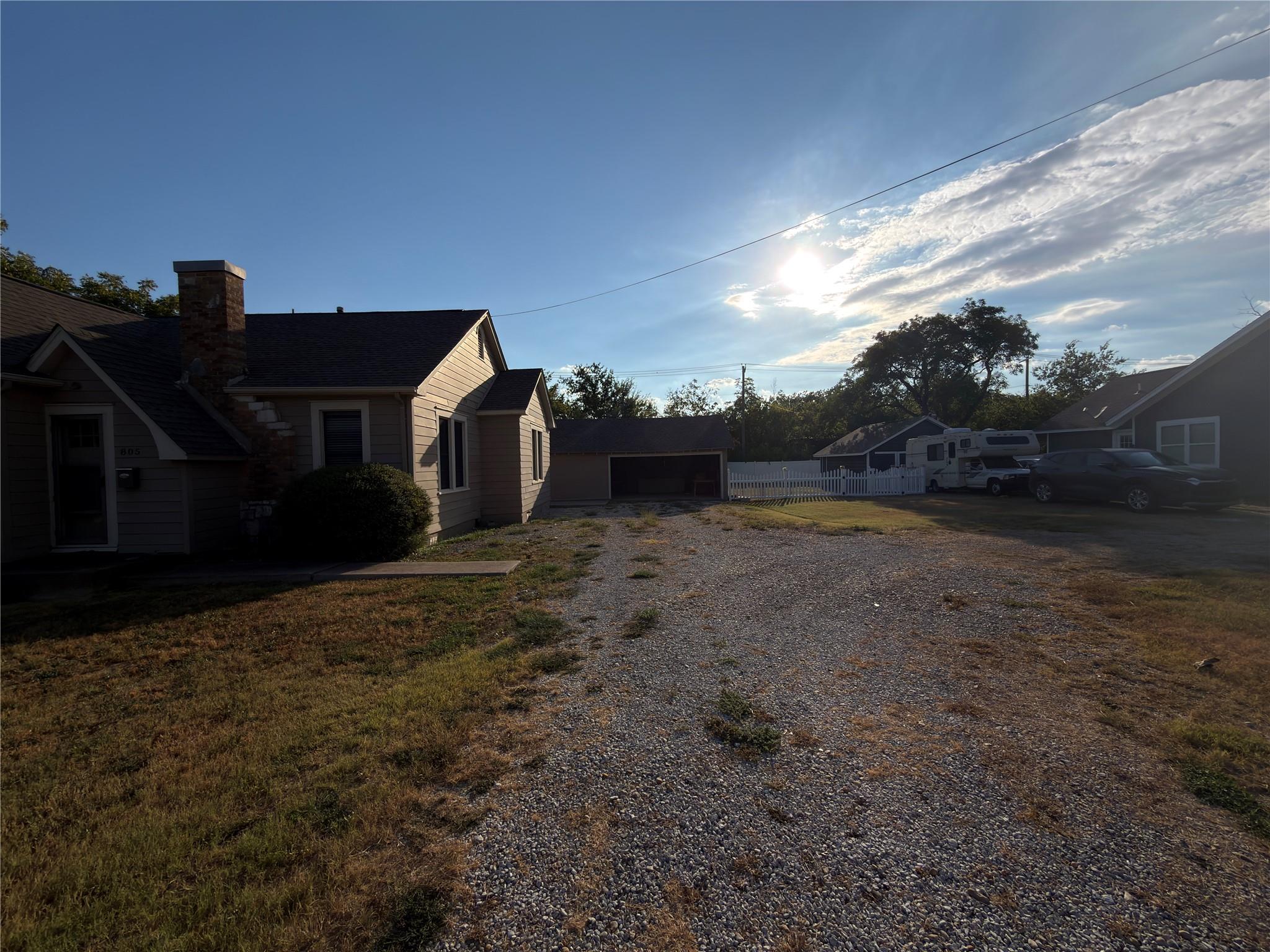 805 Howard St Property Photo 21