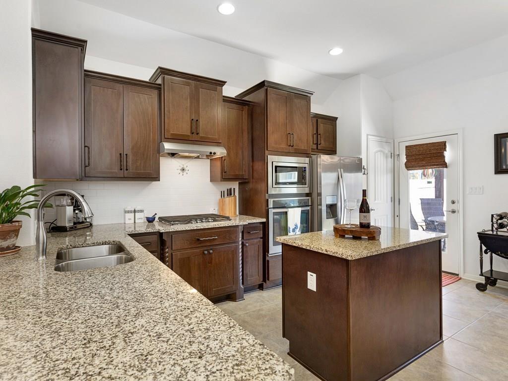 5021 Pearl Crescent Ln Property Photo 10
