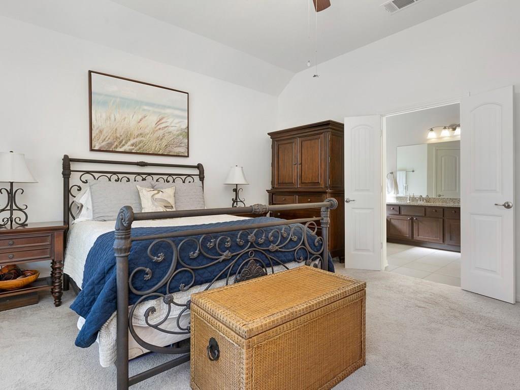 5021 Pearl Crescent Ln Property Photo 11