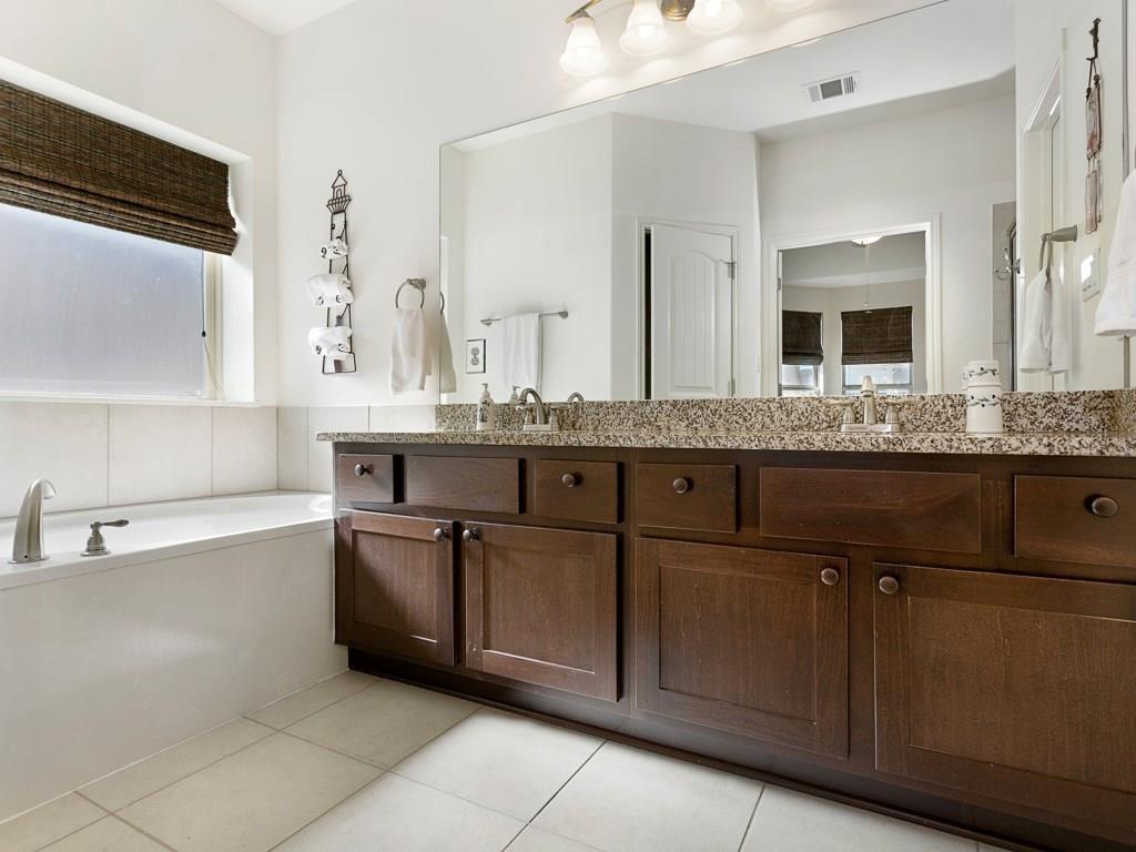 5021 Pearl Crescent Ln Property Photo 15