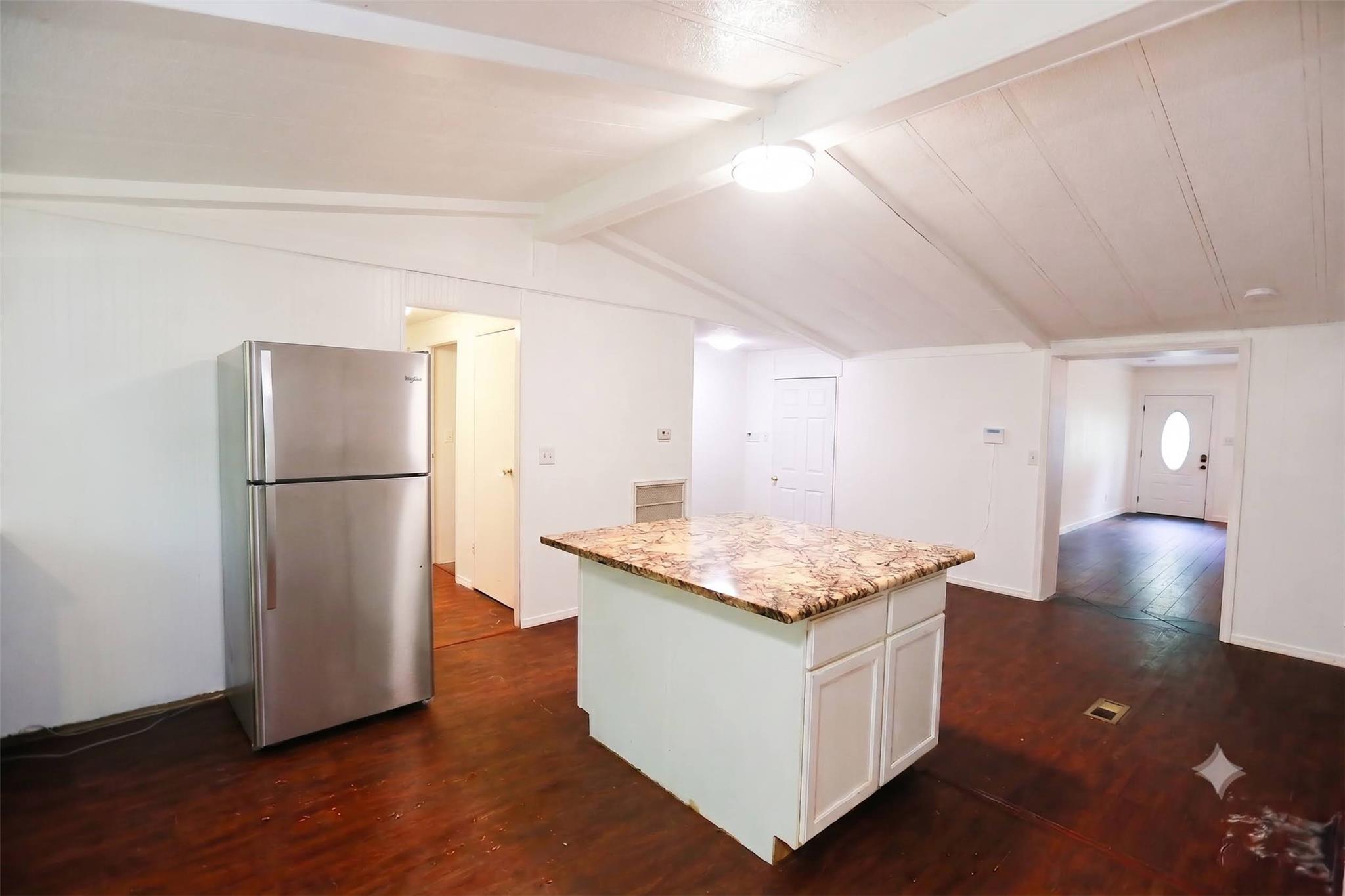 1125 San Augustine Dr Property Photo 3