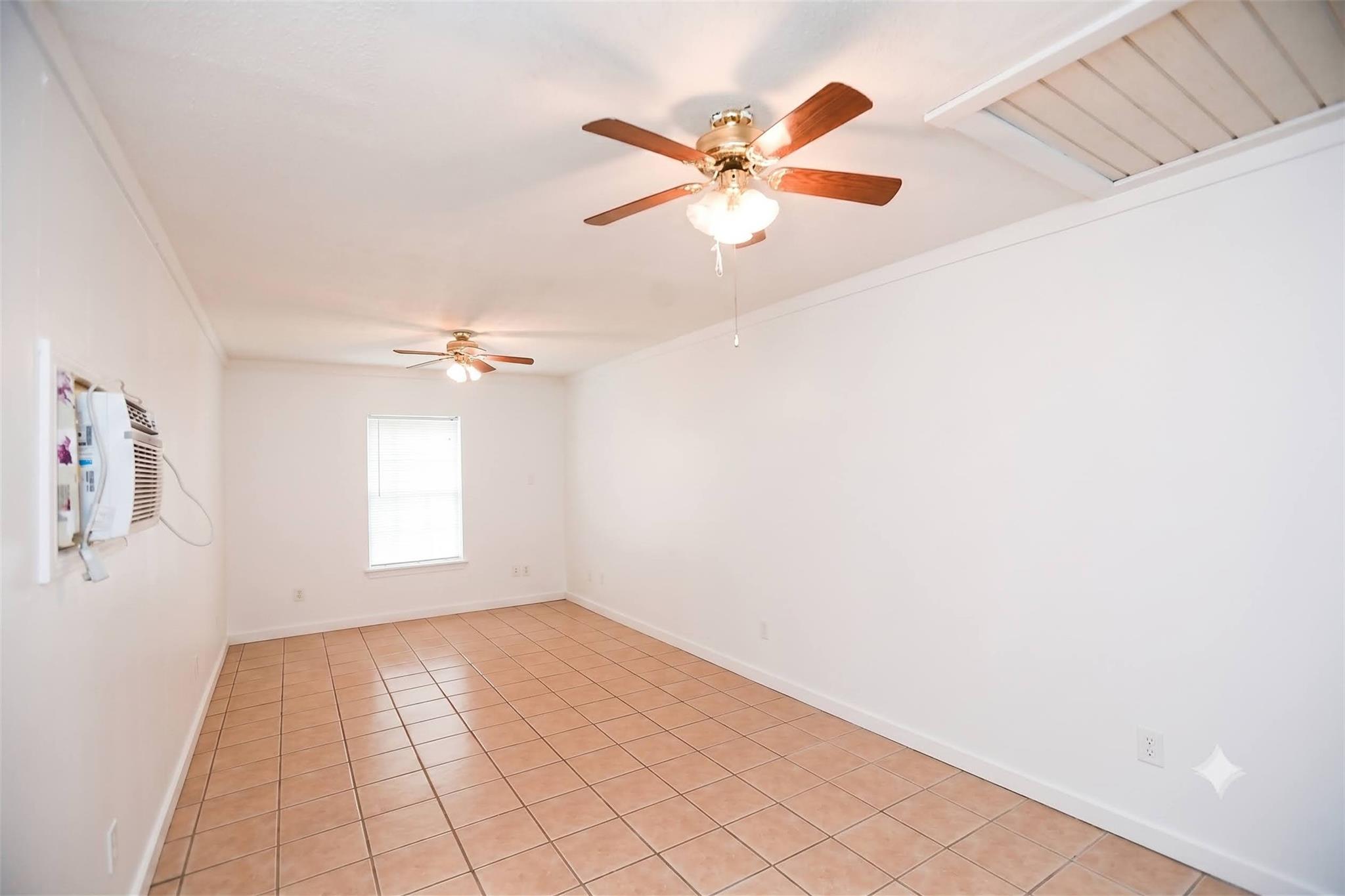 1125 San Augustine Dr Property Photo 9