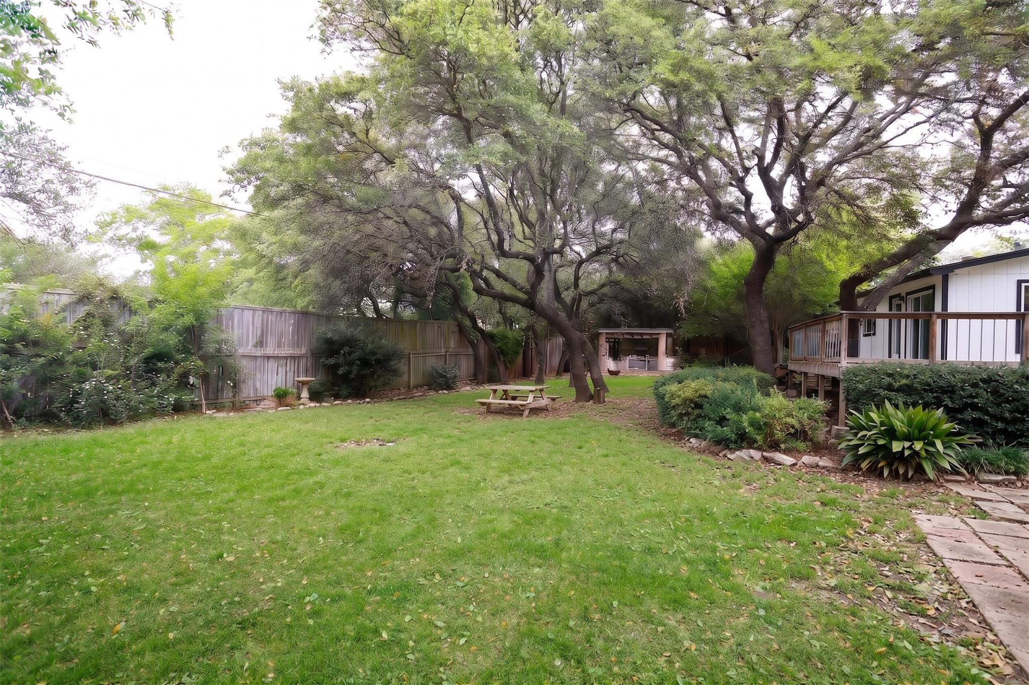 1125 San Augustine Dr Property Photo 14