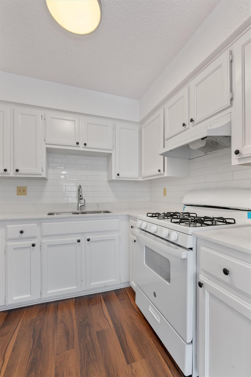 12900 Hymeadow Dr #a Property Photo 8