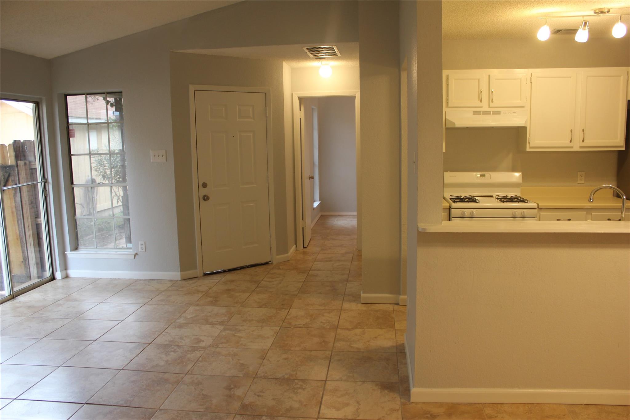 504 Sierra Cv #504 Property Photo 8