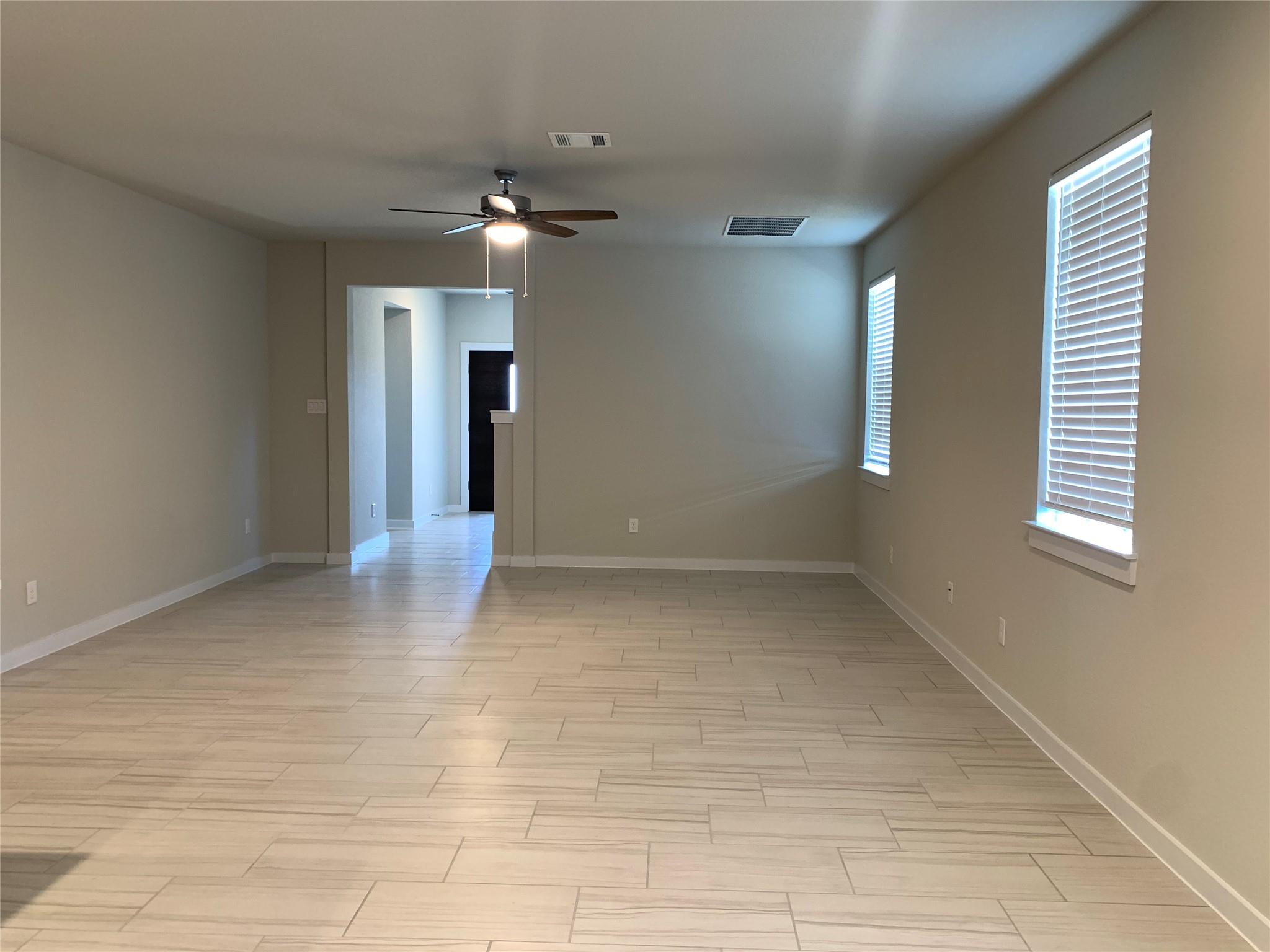 2913 Sage Ranch Dr Property Photo 7