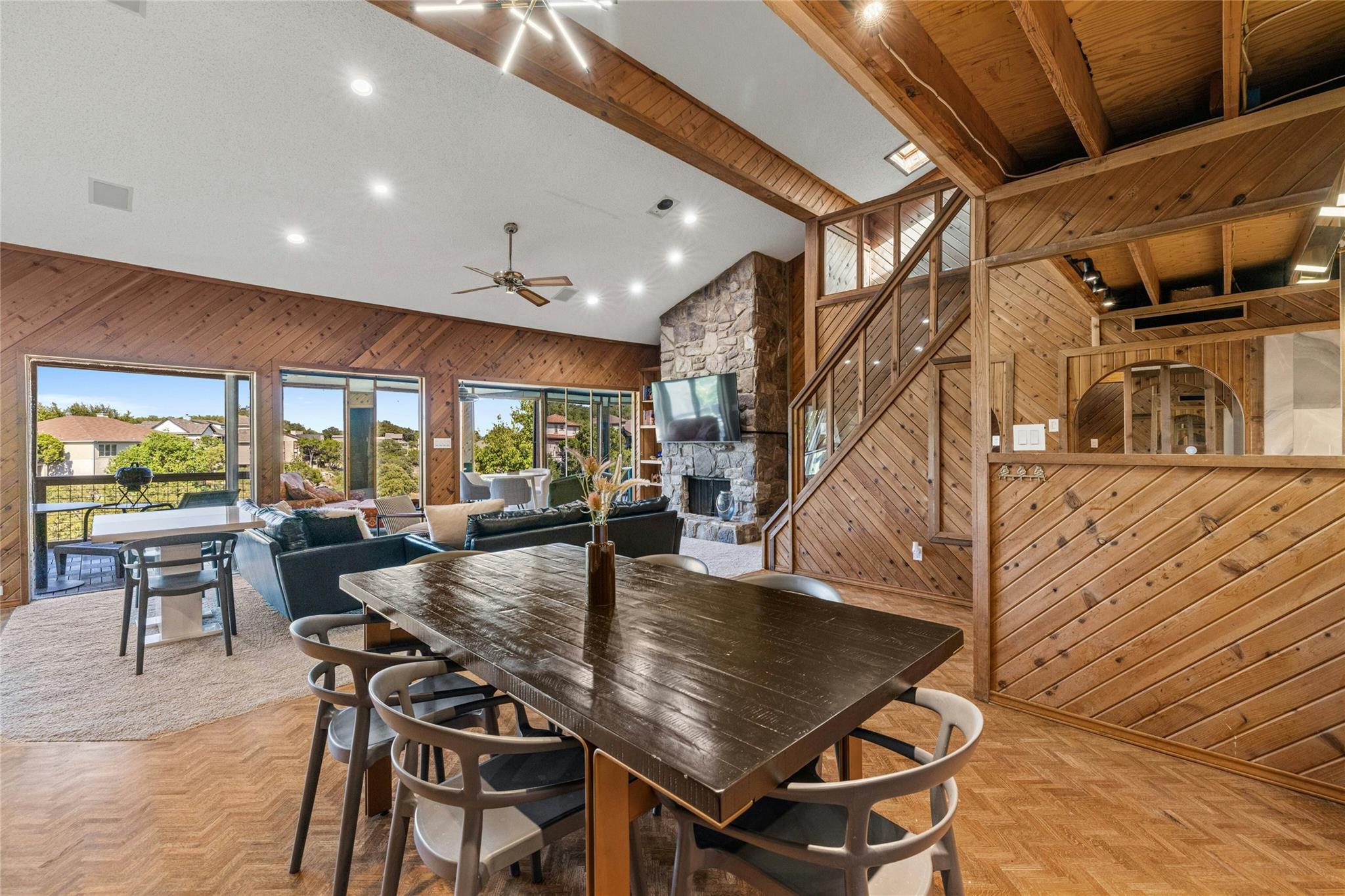 537 Venture Blvd S Property Photo 14