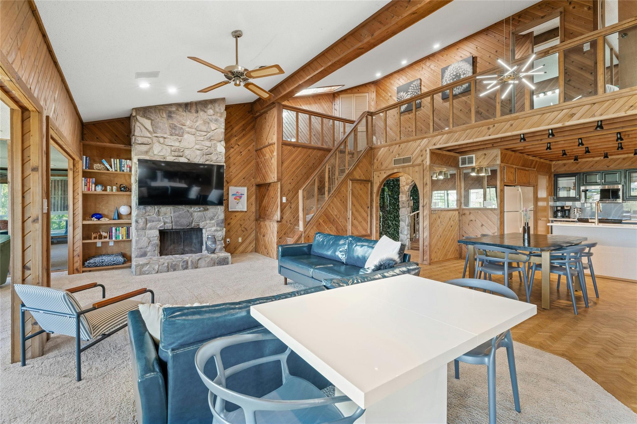 537 Venture Blvd S Property Photo 19