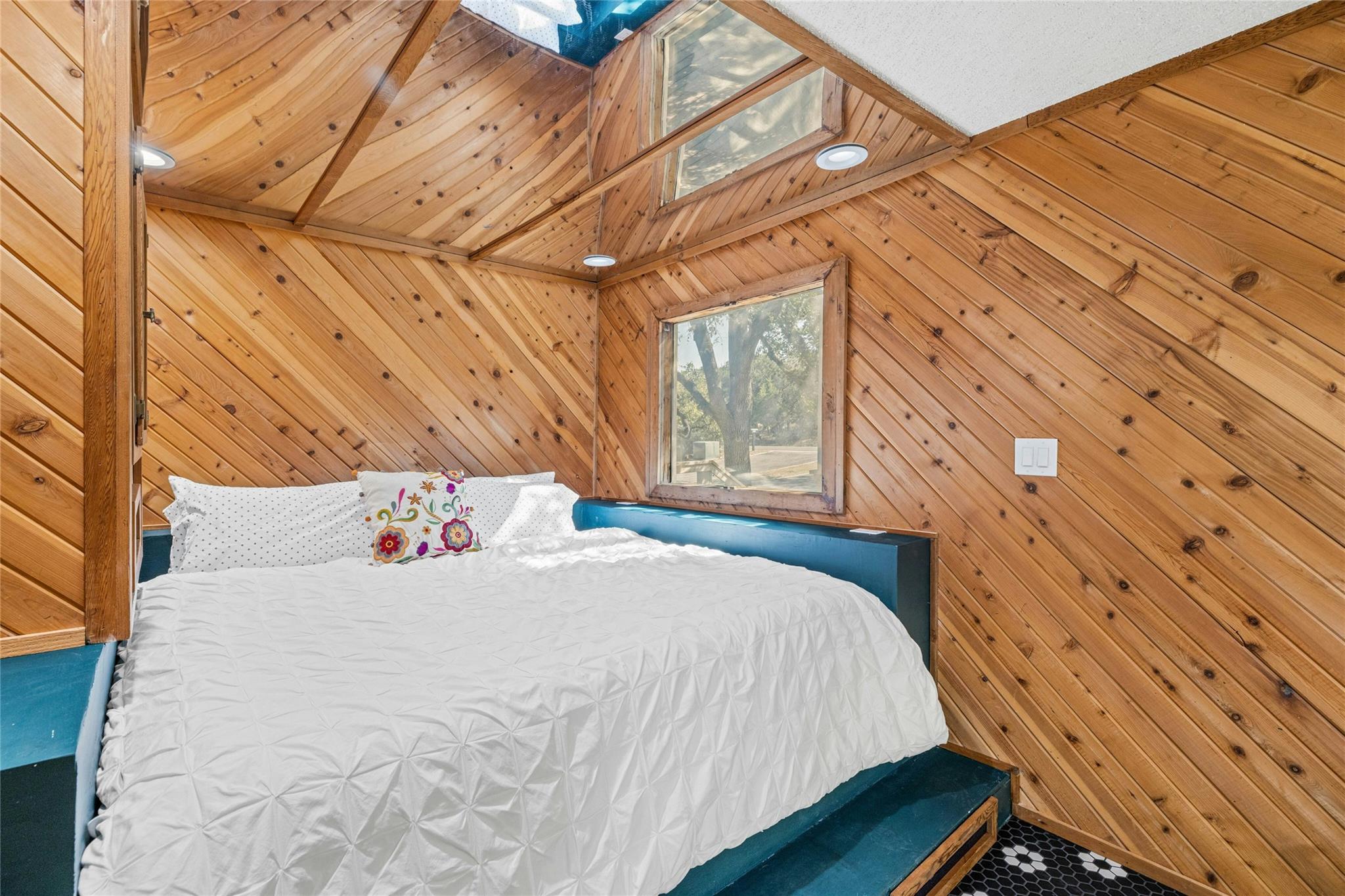 537 Venture Blvd S Property Photo 26