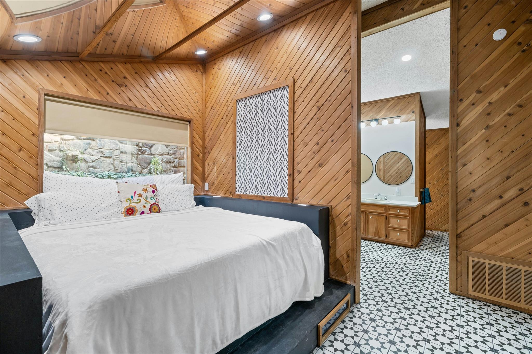 537 Venture Blvd S Property Photo 30