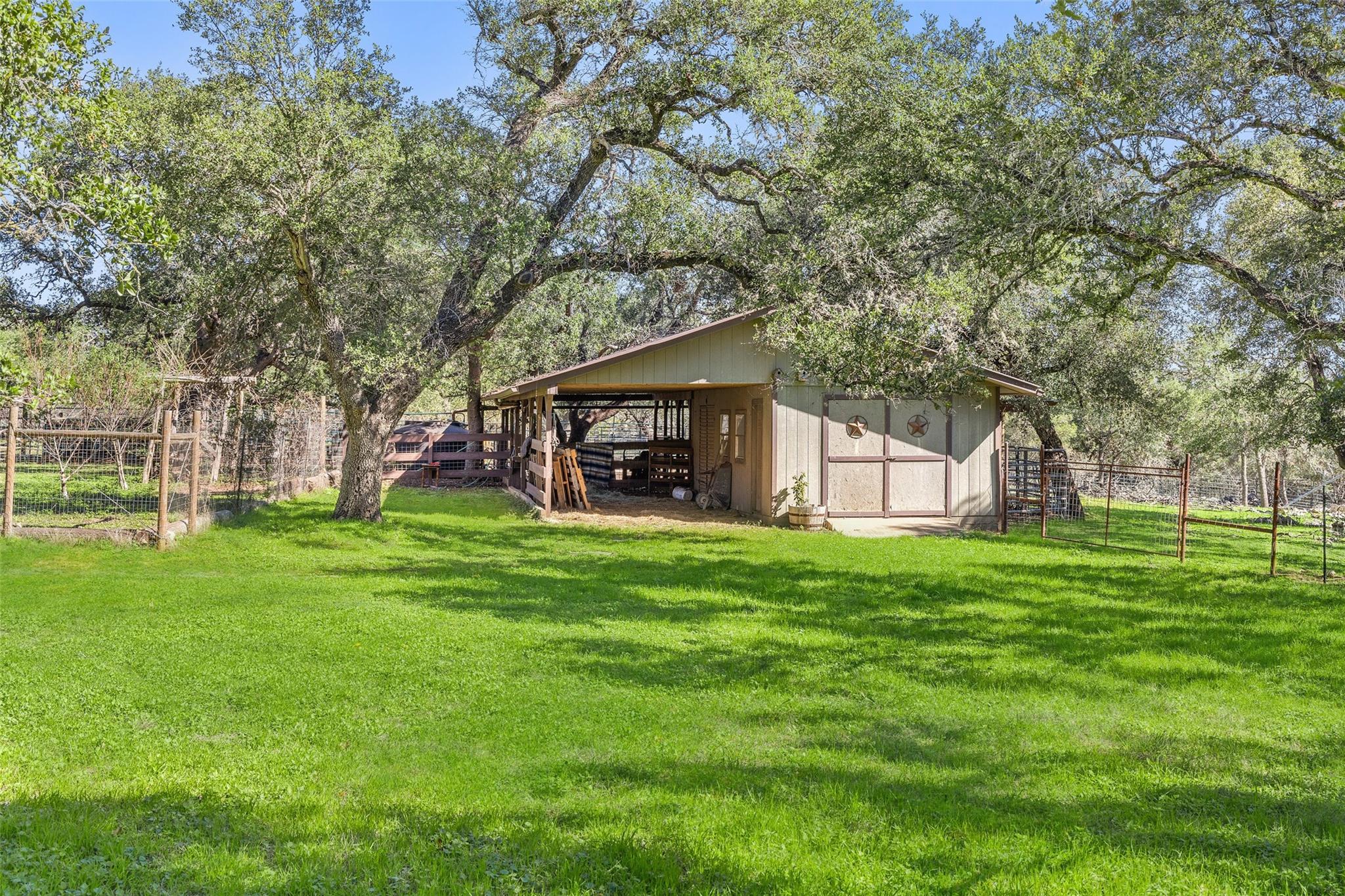 7312 Ranch Road 12 Rd Property Photo 9